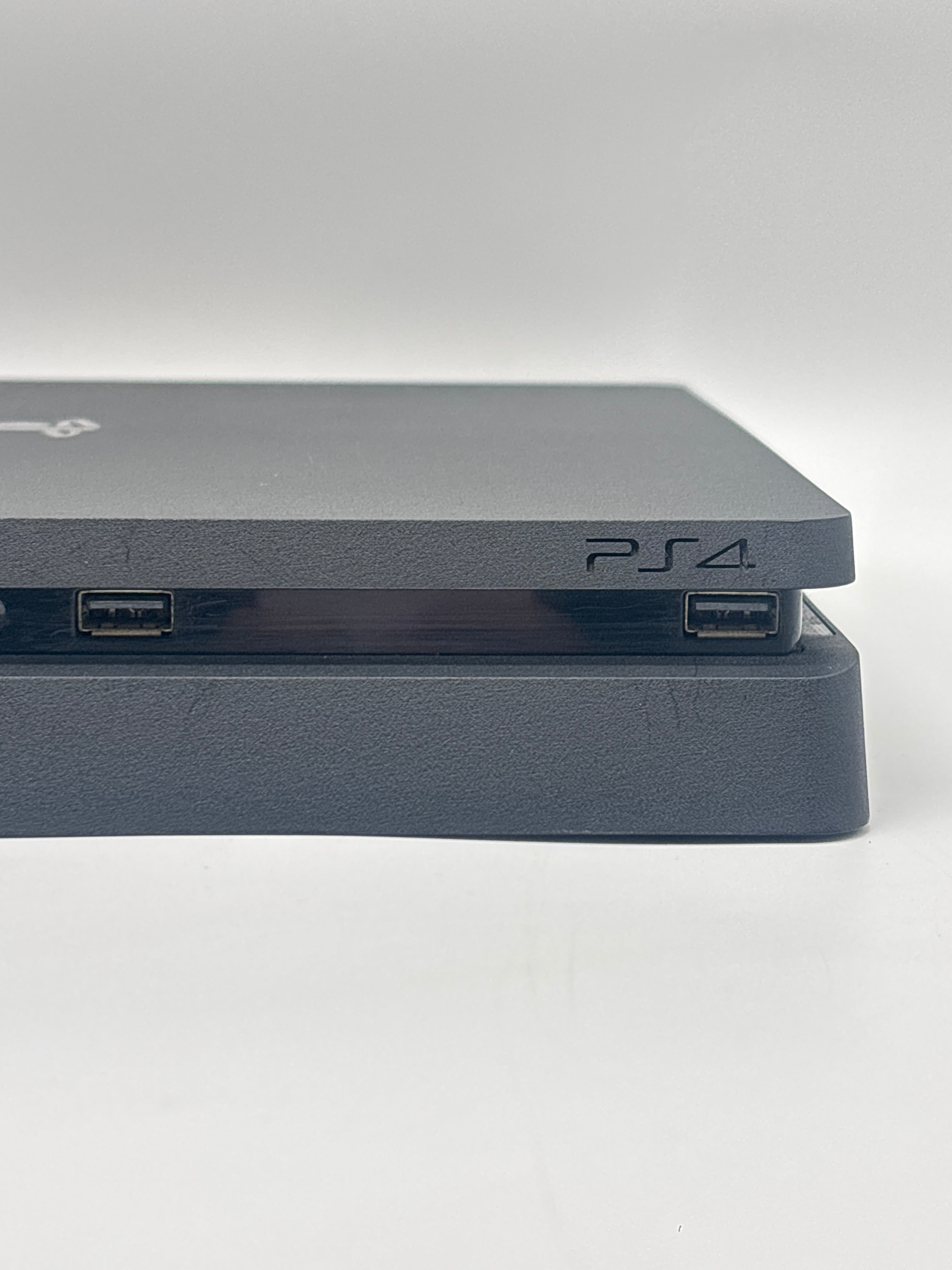 Sony PlayStation 4 CUH-2015A 500GB Home Console Black