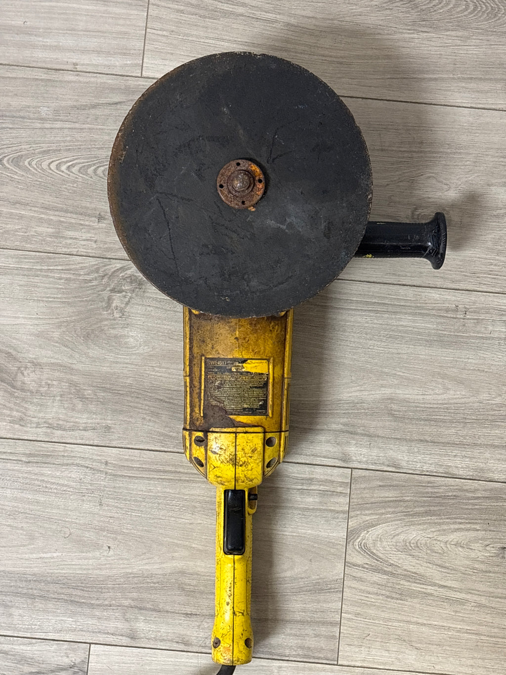 DWE4517 DEWALT 7" 7 INCH ANGLE GRINDER