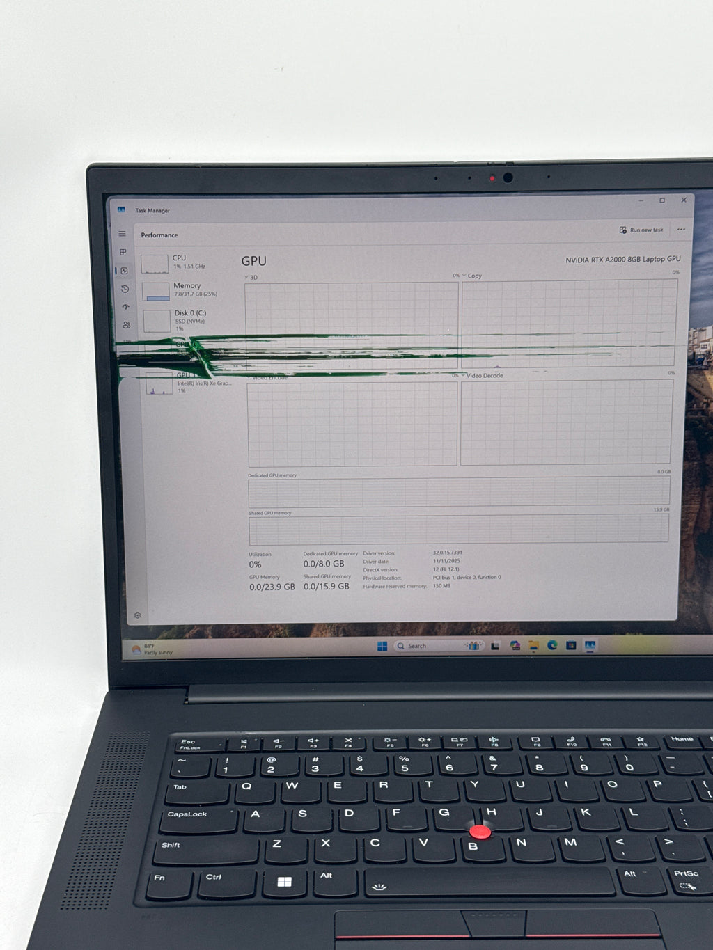 Lenovo ThinkPad P1 Gen 5 16" Core i7-12700H 32GB RAM 1TB SSD - For Parts