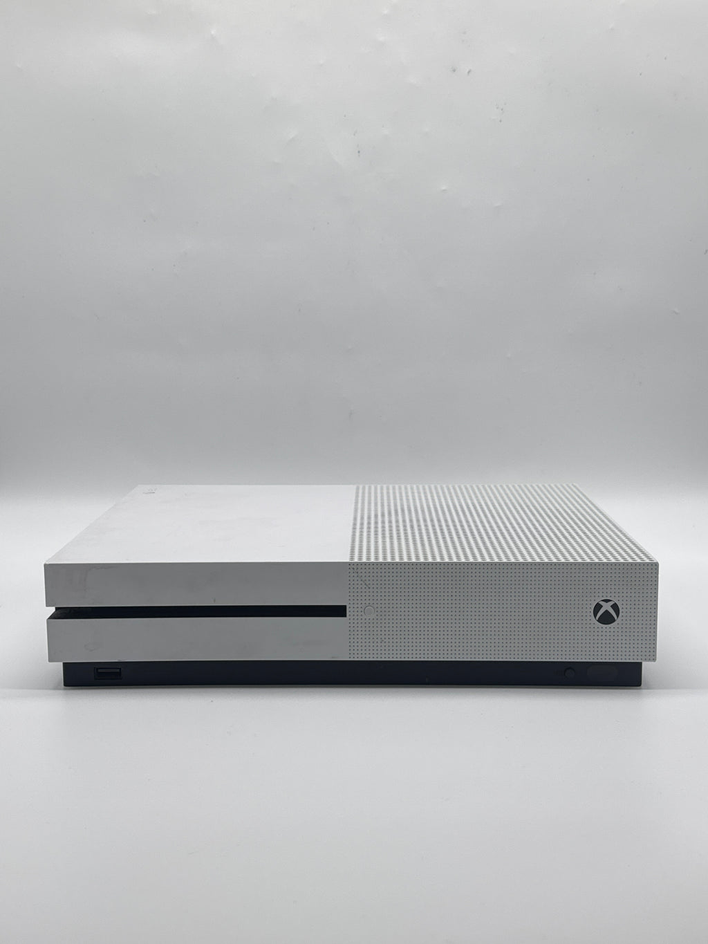Microsoft Xbox One S 1681 White Video Game System Used