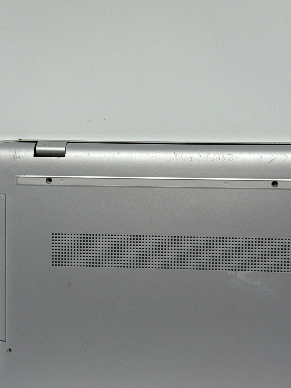 HP Envy 17-ae165nr 17" Laptop Core i7 8550U 8GB RAM 1TB HDD - For Parts