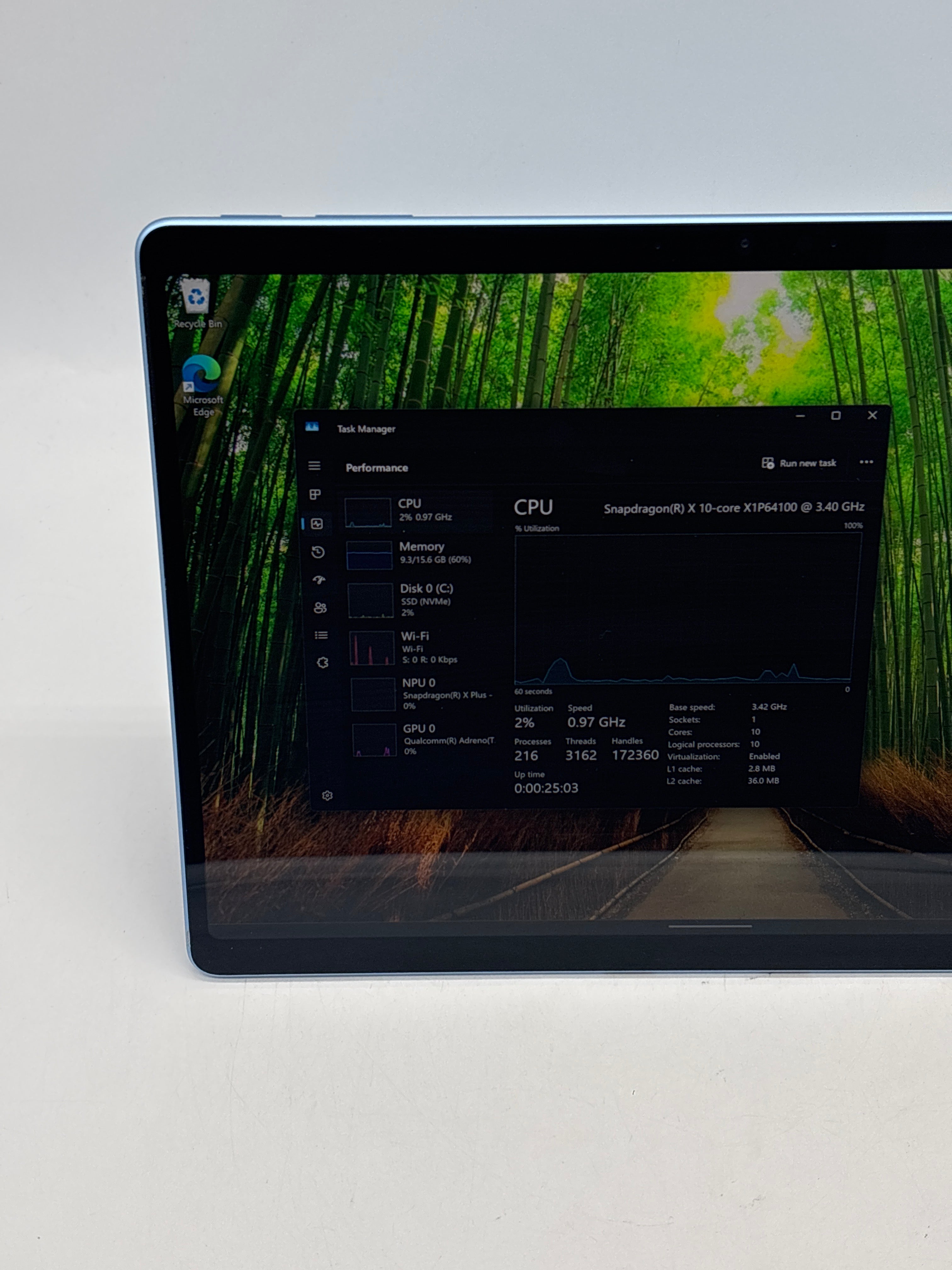 Microsoft Surface Pro 11 2076 Snapdragon X 10-Core 16GB RAM 512GB SSD