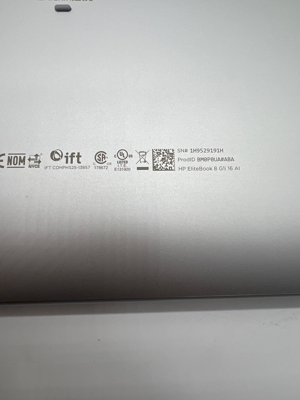 HP EliteBook 8 G1i 16 AI Ultra 7 32GB 1TB SSD Silver