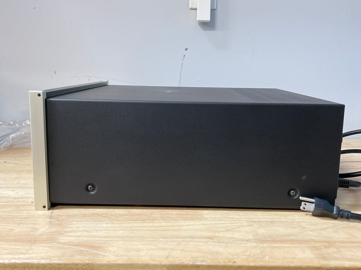 McIntosh MX132 A/V Control Center Preamplifier Black - Used