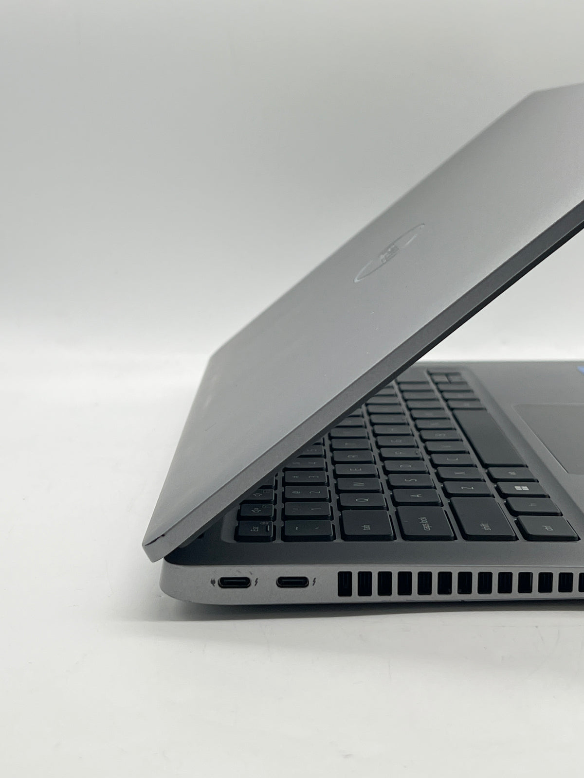 Dell Latitude 5430 13" Intel Core i5-1235U 32GB RAM 256GB SSD Gray - Used