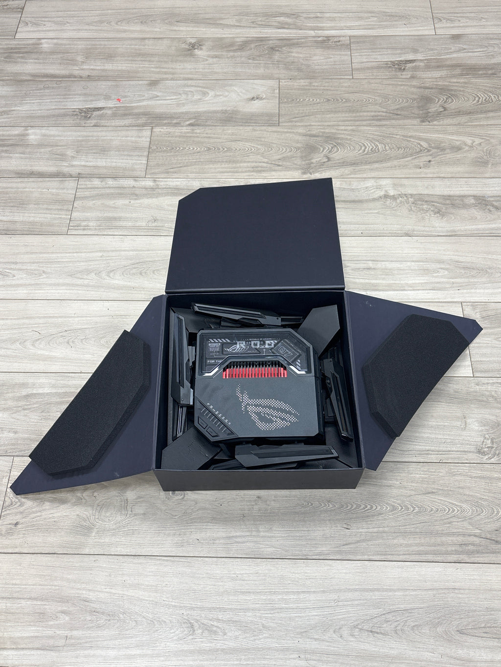 Asus ROG Rapture GT-BE98 Pro Black Tri-Band Router 4800 Used With Box