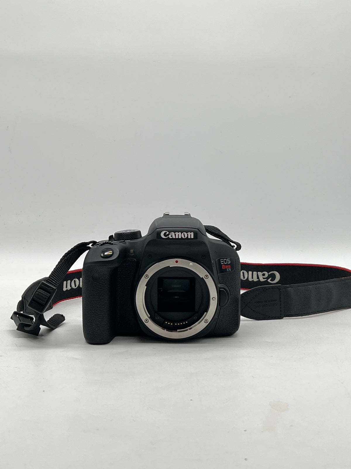 Canon EOS Rebel T7i 24.2MP DSLR Camera w/ EF-S 18-55mm Lens Black - Used