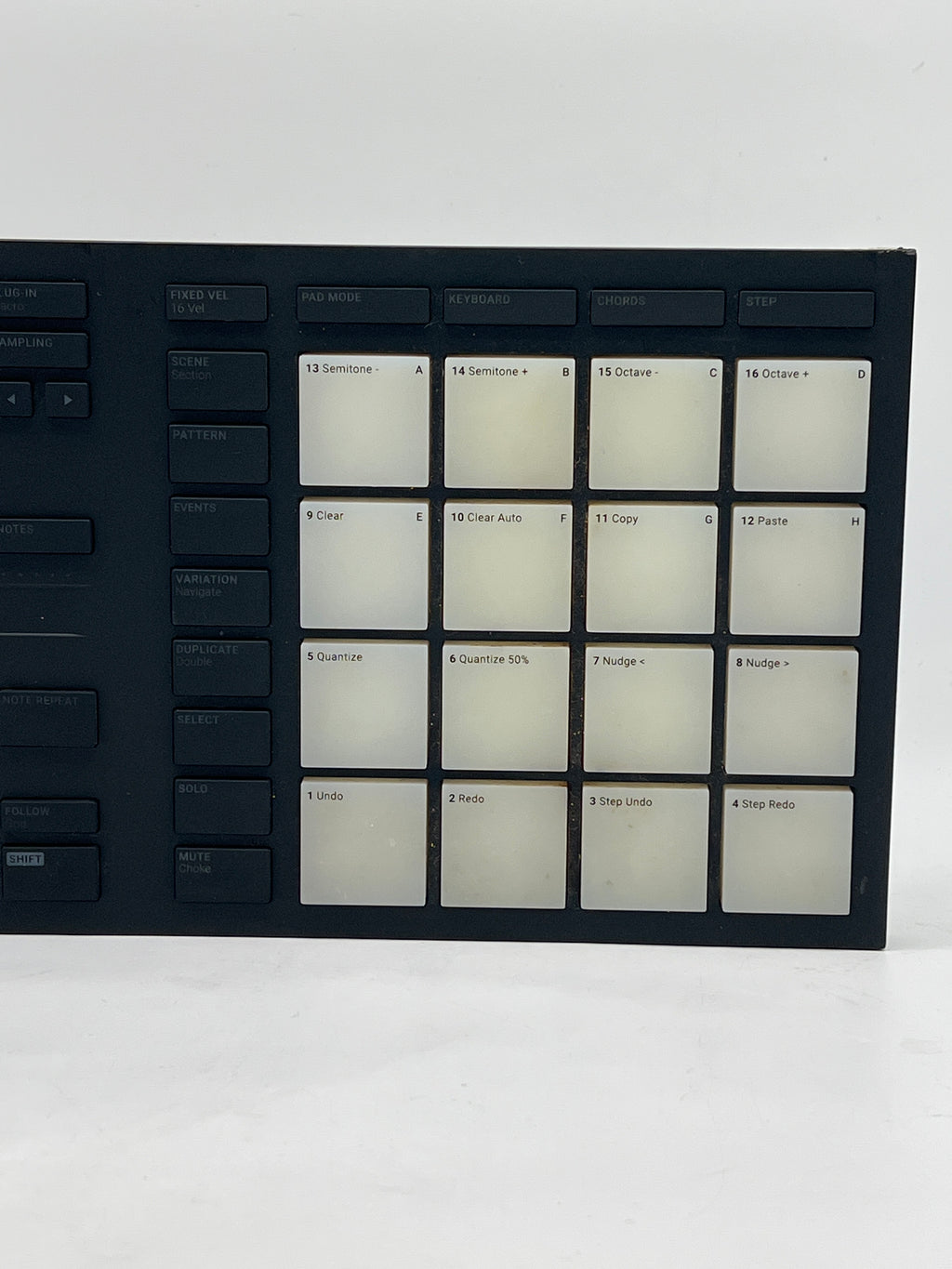 MASCHINE MIKRO MK3 Portable MIDI Interface - Used