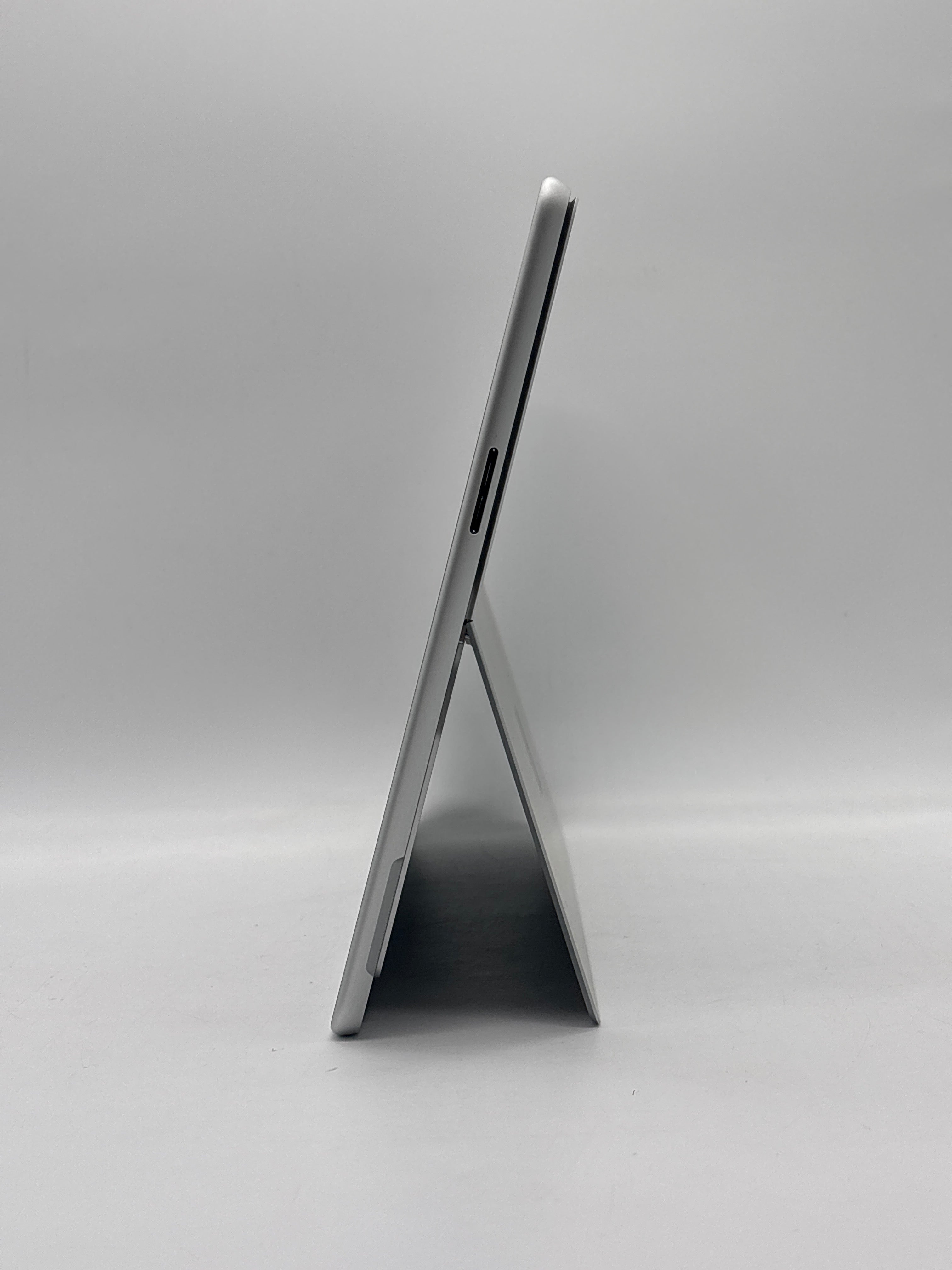 Microsoft Surface Pro 2085 11th Edition Snapdragon X 10-Core 16GB RAM 256GB SSD