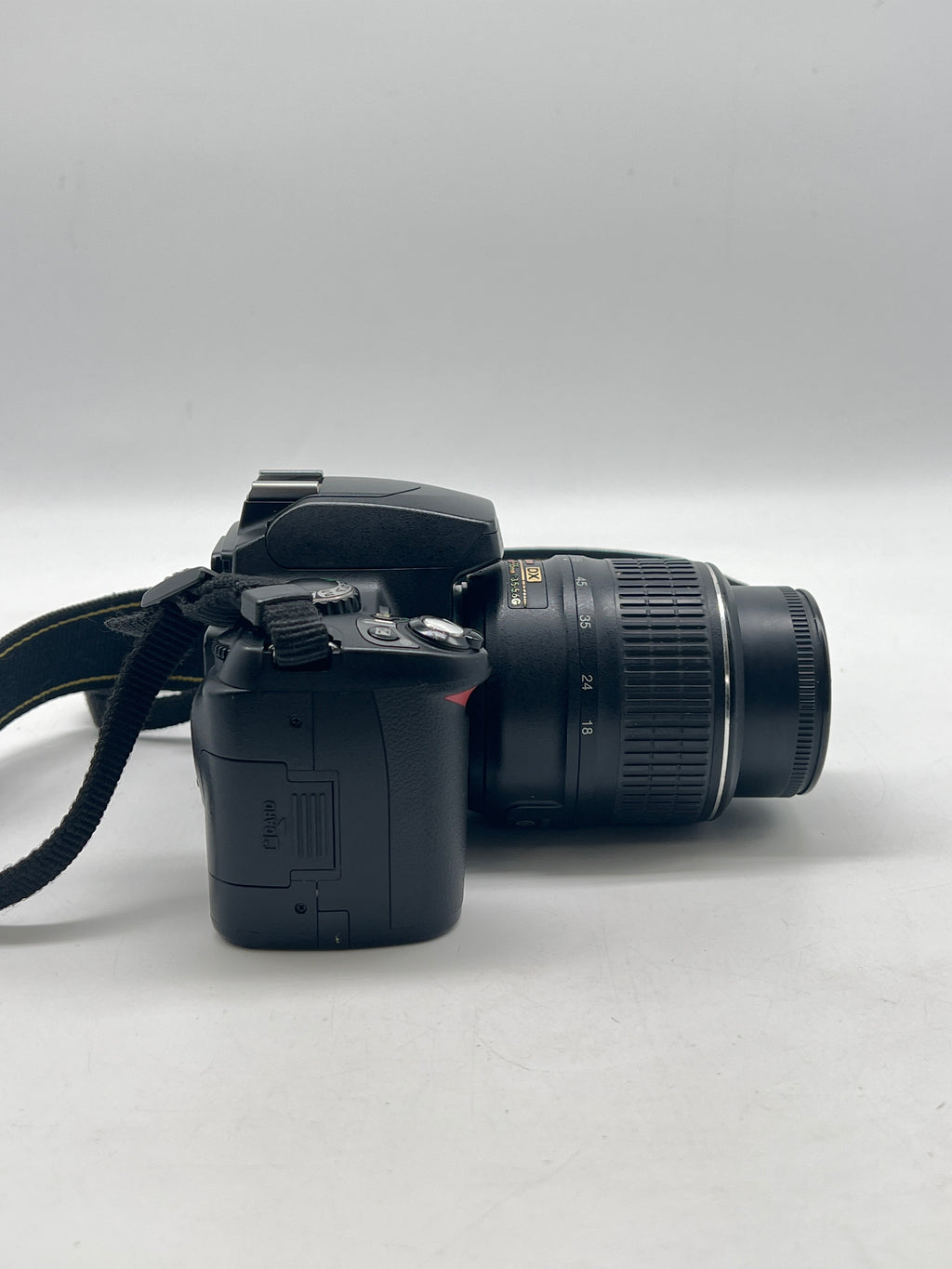 Nikon D40X Digital SLR Camera Black W/Nikon 18-55mm lens AF-S - For Parts