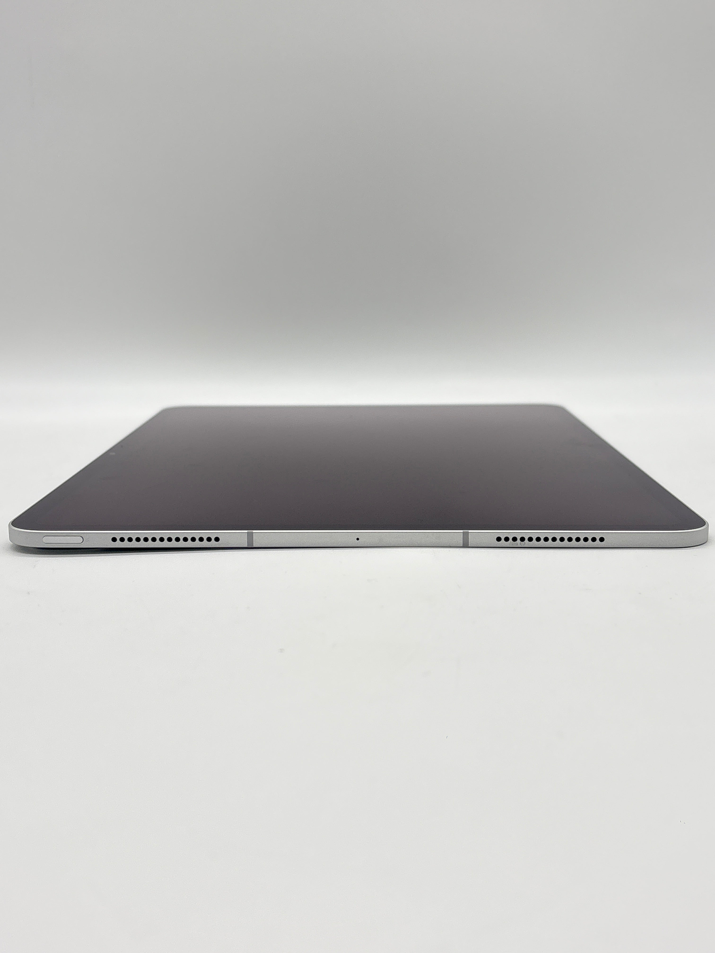 Apple iPad Pro 13" M5 ME7X4LL/A 256GB Silver Wi-Fi + 5G - Unlocked (Cycle Count 2)