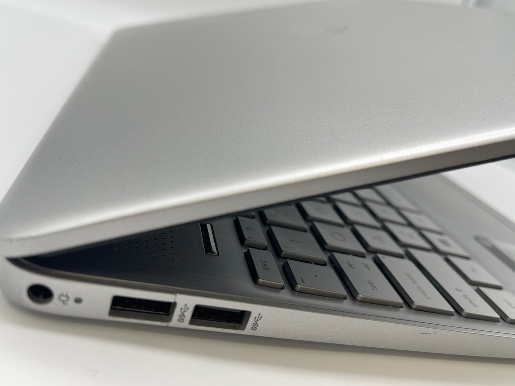 HP 15-dy2073dx 13-inch Core i7 10th Gen 16GB RAM 256GB Silver Laptop