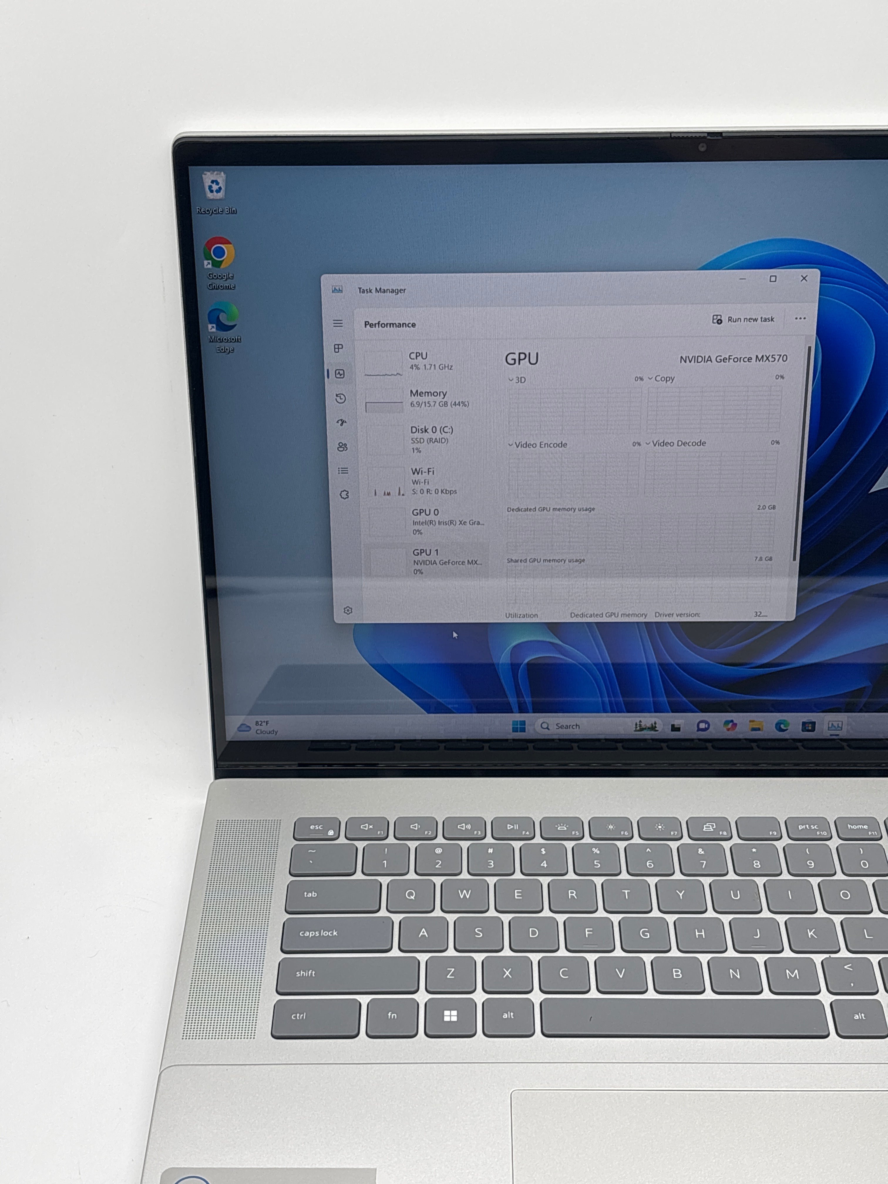 Dell Inspiron 16 5620 Touch i7-1255U 16GB RAM 512GB GeForce MX570