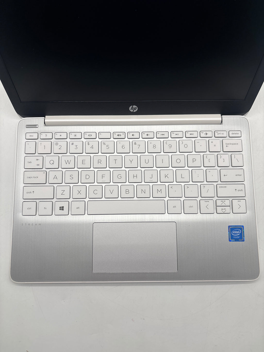 HP Stream 11-ak1035nr 11" Intel Atom 4GB RAM 32GB eMMC White - Bad Battery
