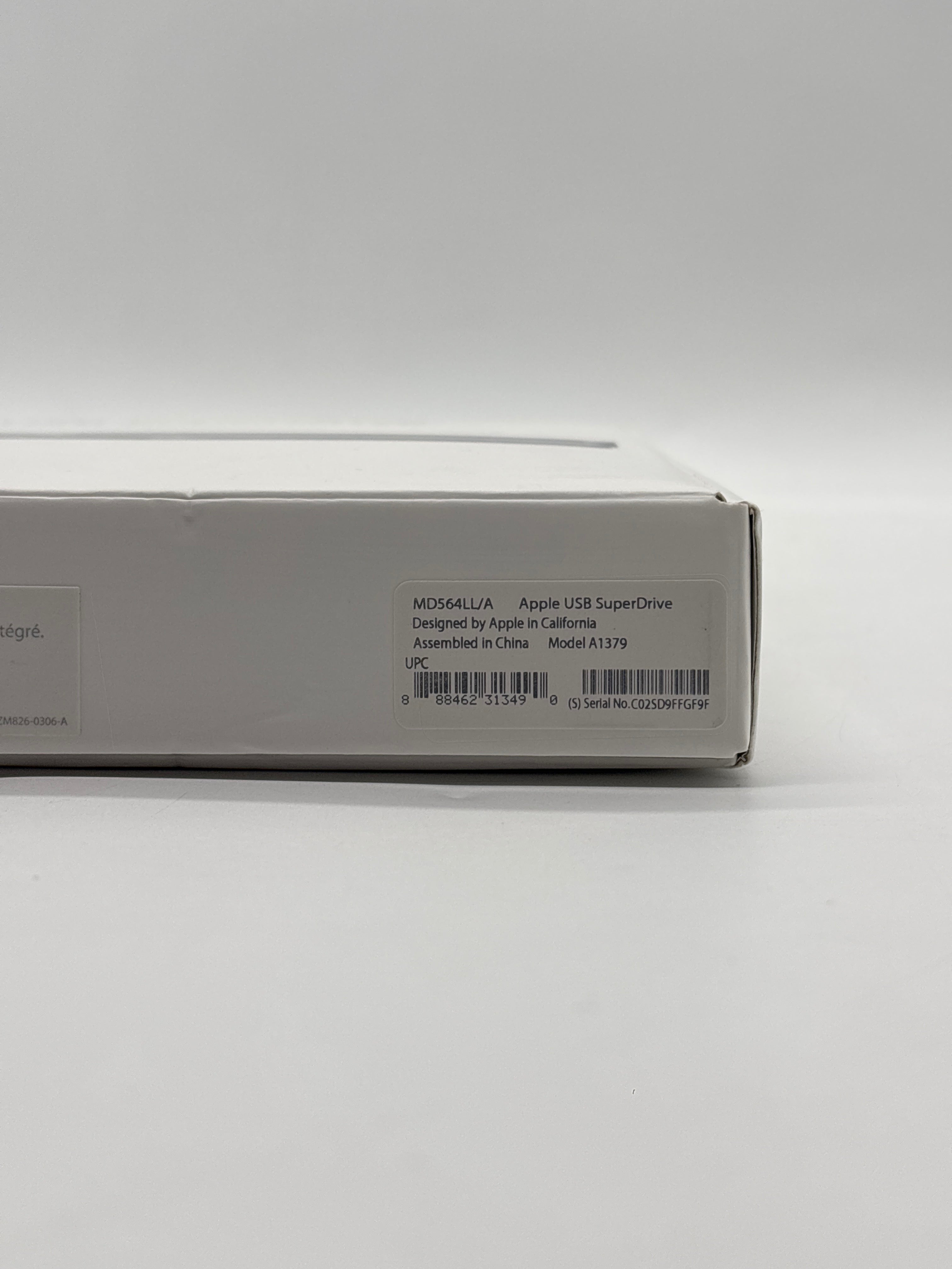 Apple A1379 External USB SuperDrive MD564LL/A Silver