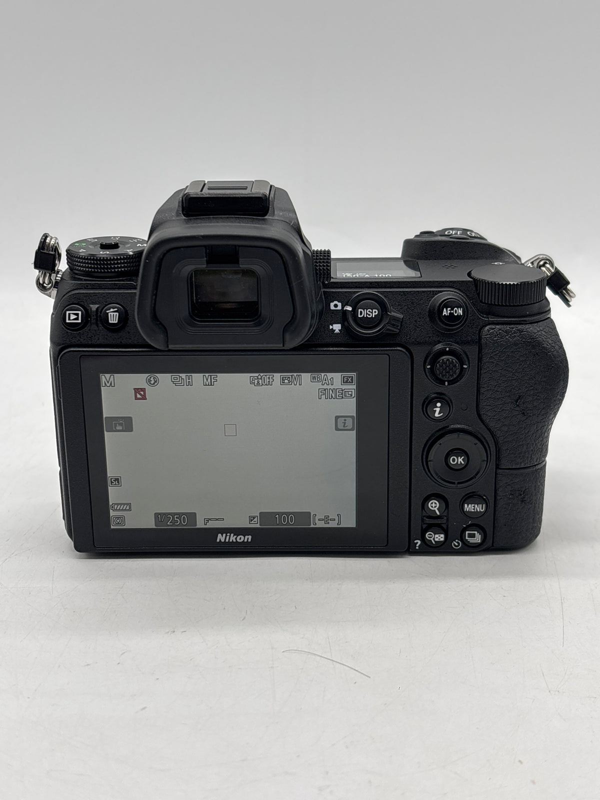 Nikon Z6 Mirrorless w/ NIKKOR Z 24-70mm f/4 S Lens Black - Used