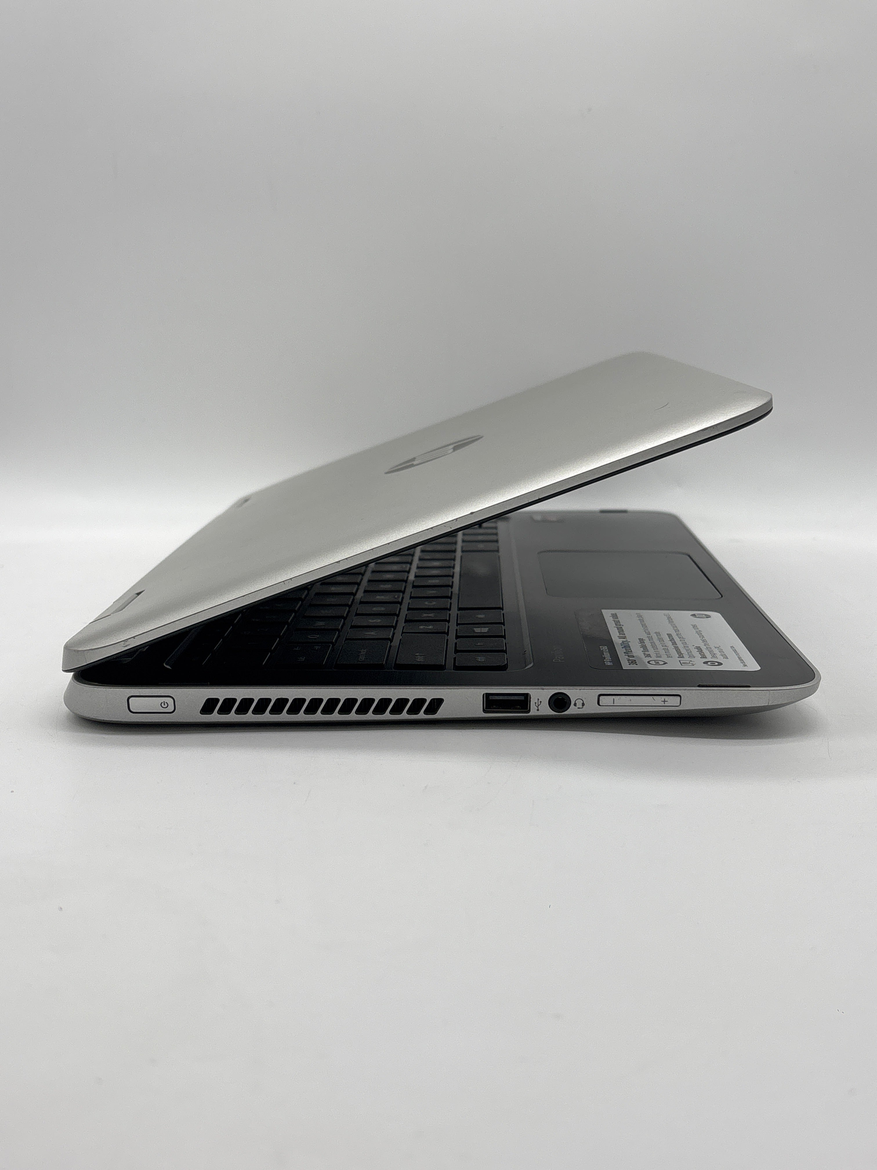 HP Pavilion 13-a010nr AMD A8-6410 8GB RAM 512GB SSD - For Parts (Read DESC)