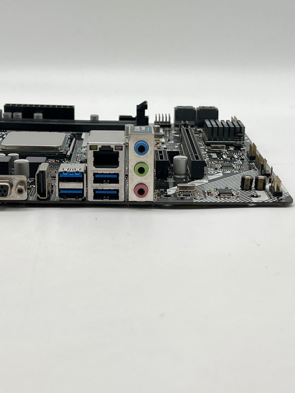 ASRock A320M-HDV AM4 Motherboard w AMD Ryzen 5 3400G - Used