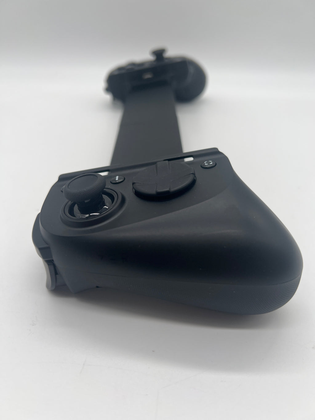 Razer Kishi V3 Pro XL Video Game Accessory Black RZ06-05470100 Used