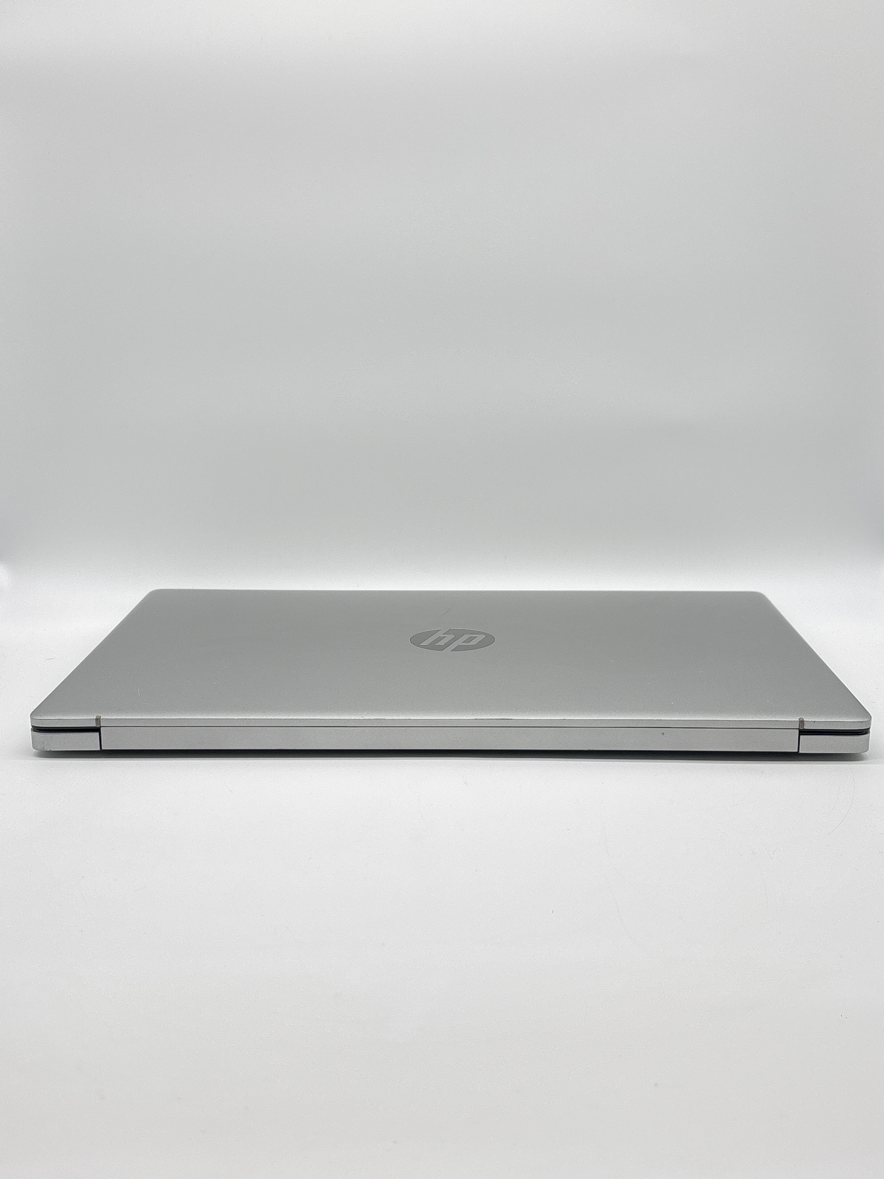 HP 17-cn2083dx i3 8GB RAM 128GB SSD Silver Laptop For Parts (No Power)