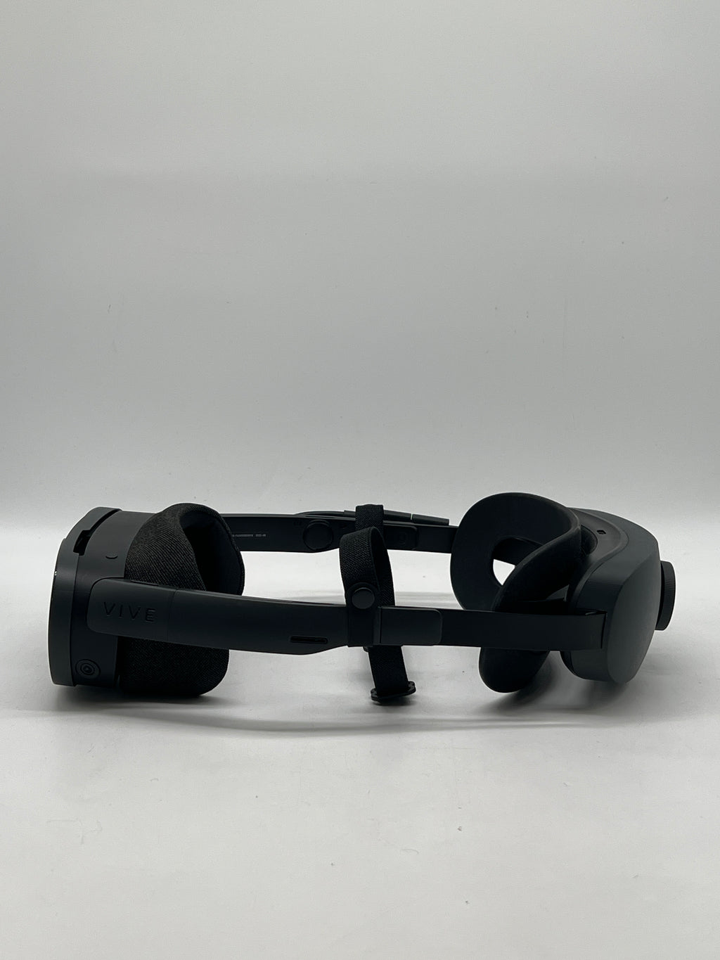 HTC Vive XR Elite 128GB Standalone All-in-One VR Headset Black - Used