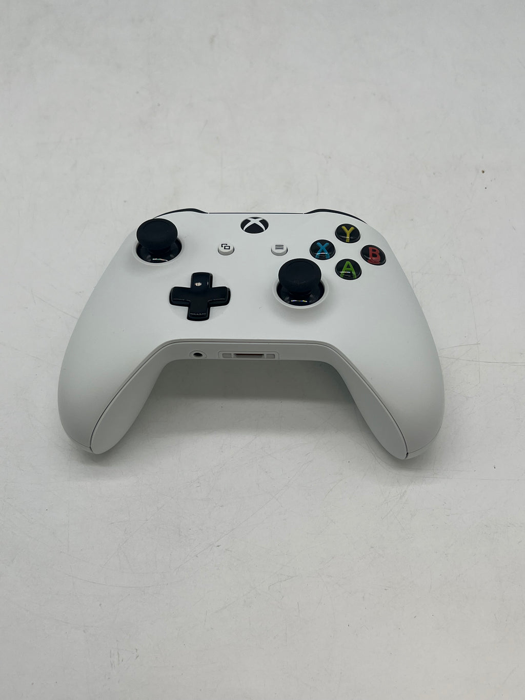 Xbox One S (1681) 2016 White 1TB 4K Gaming Console - Used (Poor Condition)