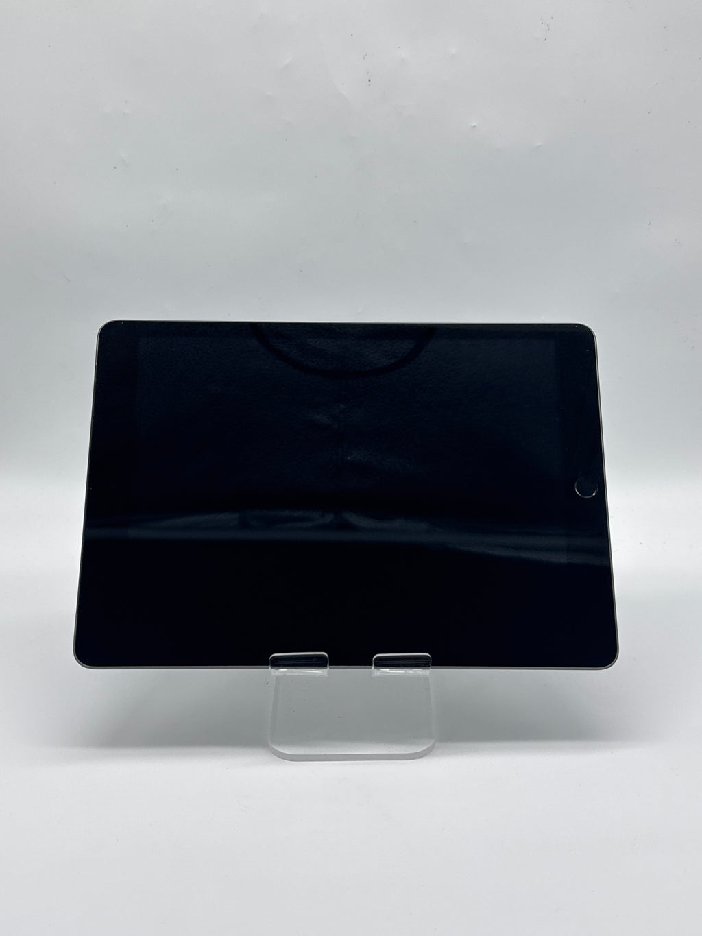 Apple iPad 9th Gen 10.2" 64GB Wi-Fi + Cellular Space Gray Unlocked - Used