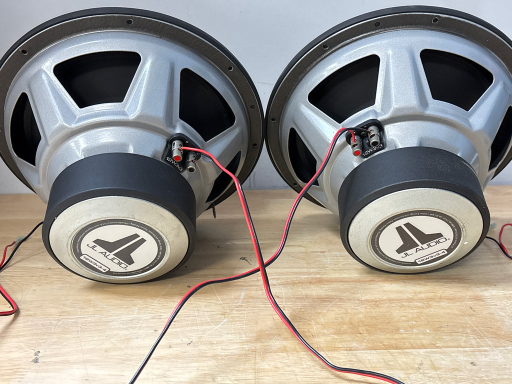 JL Audio 12W3v3-4 12in Subwoofers Pair 500W RMS 4-Ohm - Used