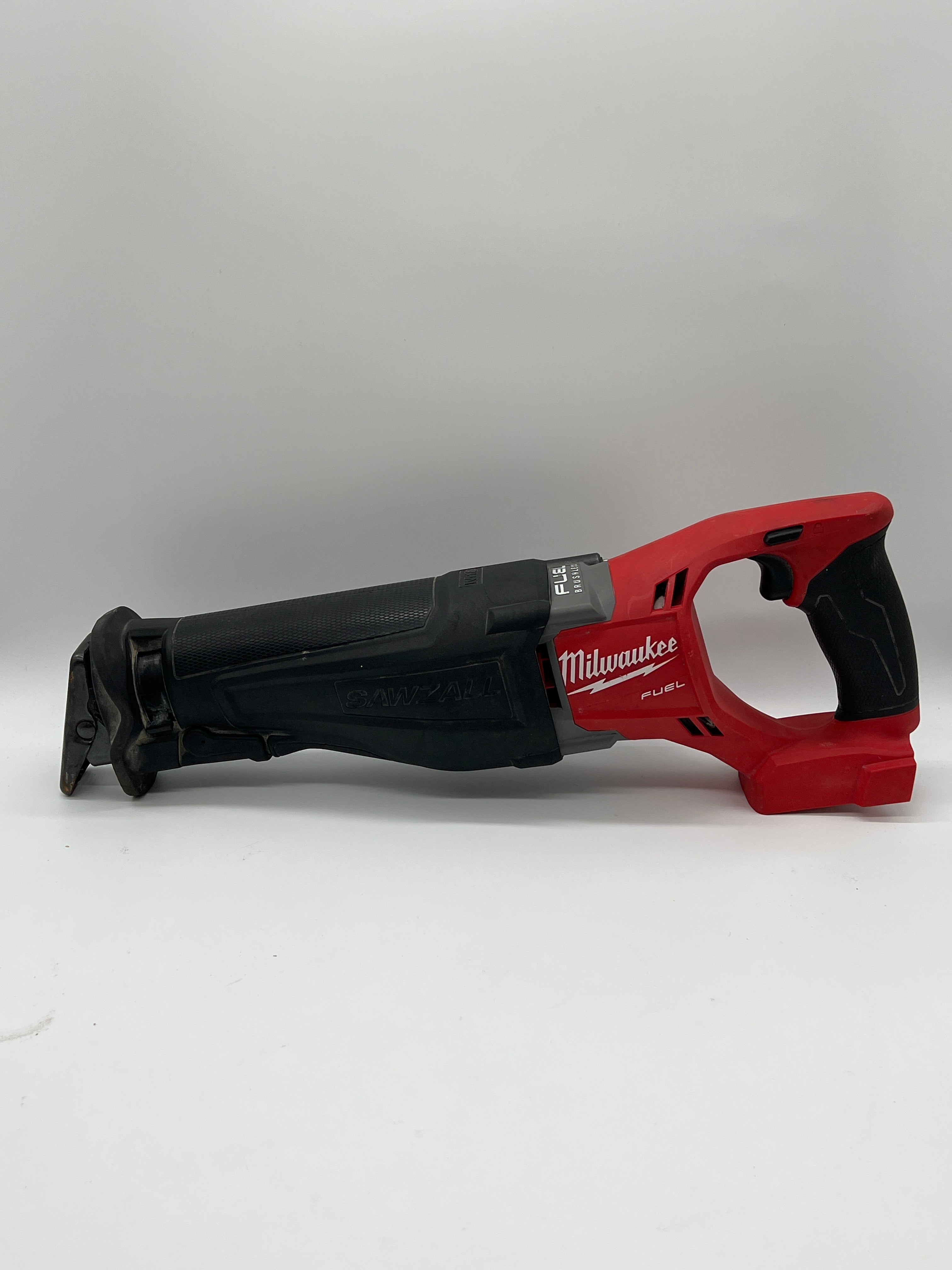 Milwaukee Sawzall 6519-30 Reciprocating Saw 18V Lithium-Ion Red Used