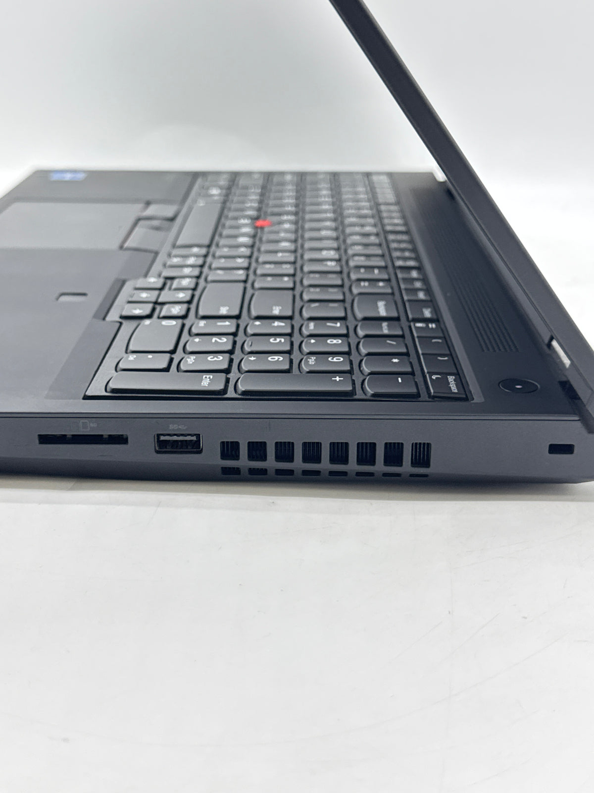 Lenovo ThinkPad P15 Gen 2 i7-11800H 24GB 1TB SSD RTX A2000 - Used