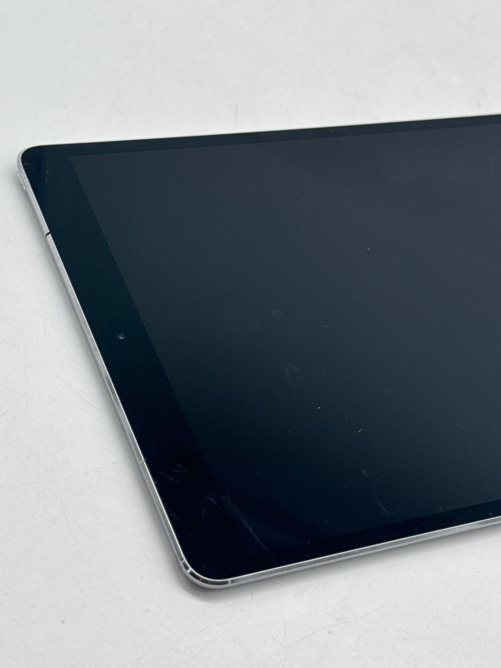 Apple iPad Pro 10.5" A1709 4GB RAM 256GB Wi-Fi + Cellular Space Gray - Used