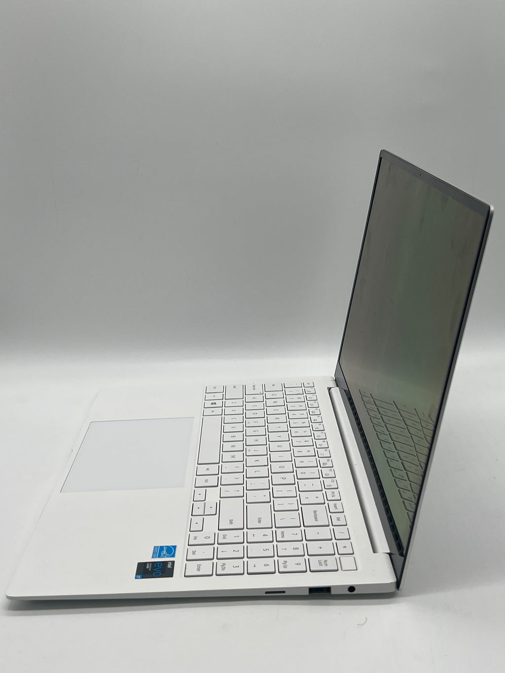SAMSUNG Galaxy BookPro i7-1165G7 16GB RAM 512GB SSD - Used