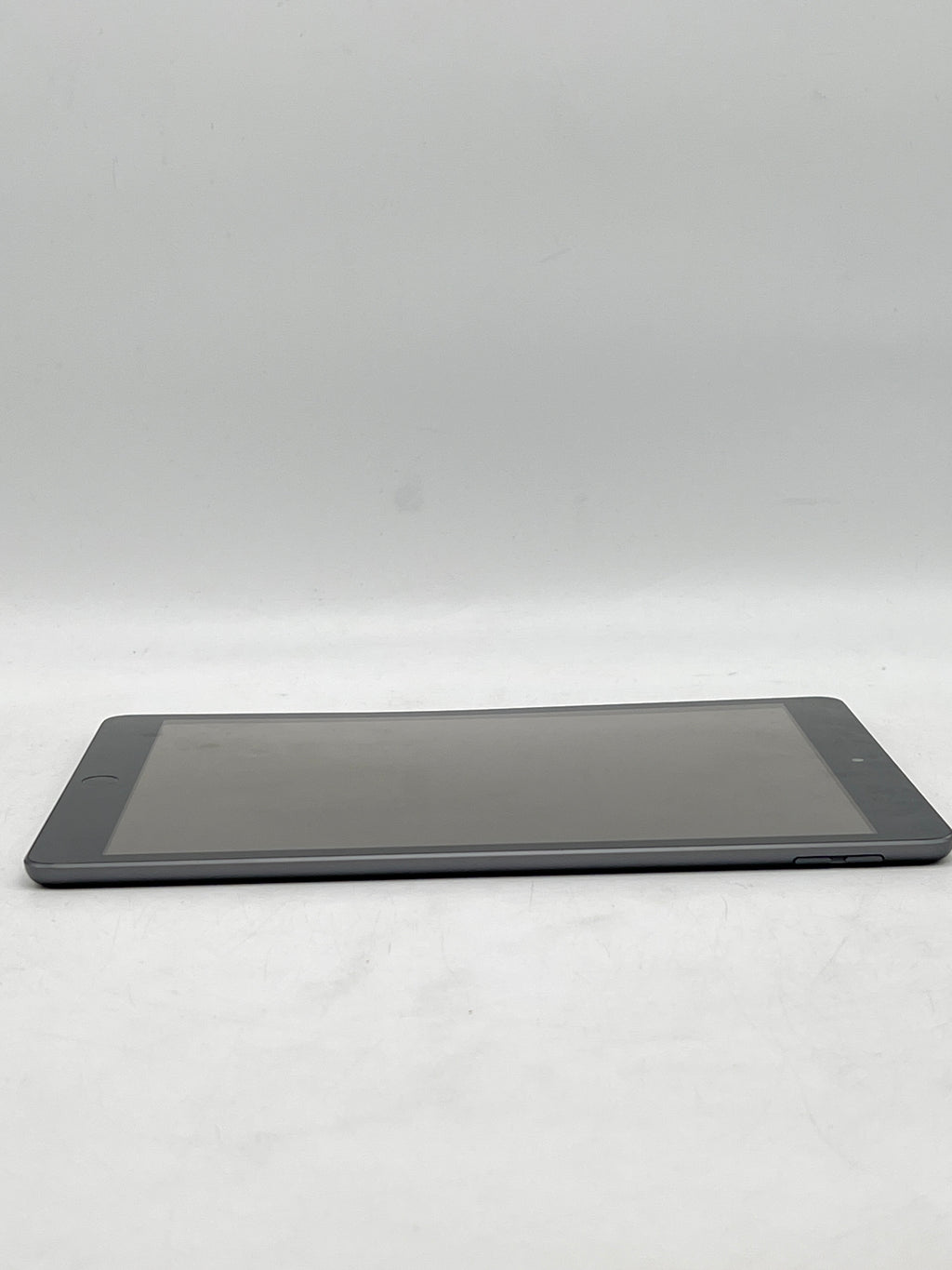Apple iPad (9th Gen) A2602 Wi Fi Space Gray 64GB - Used