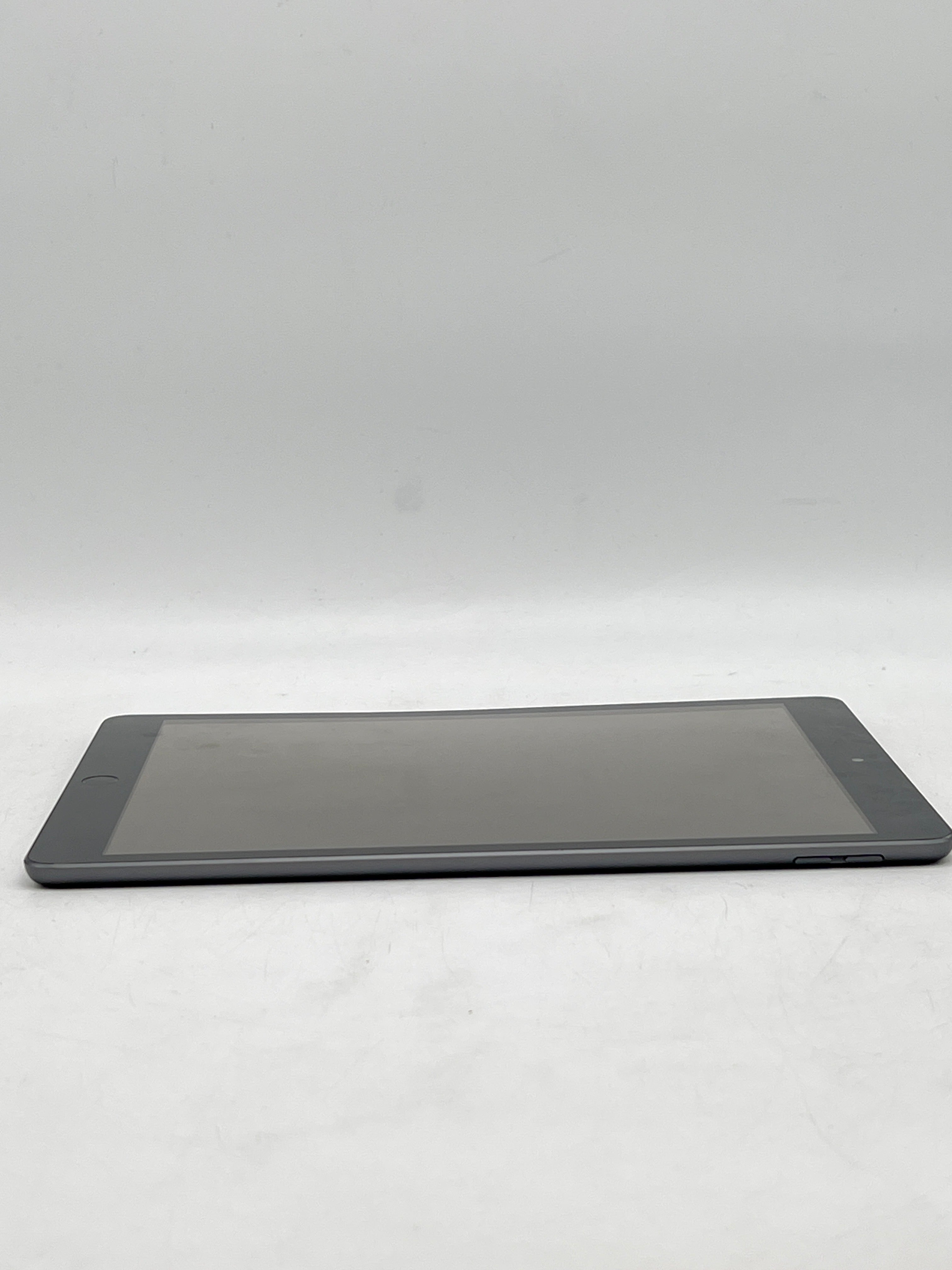 Apple iPad (9th Gen) A2602 Wi Fi Space Gray 64GB - Used