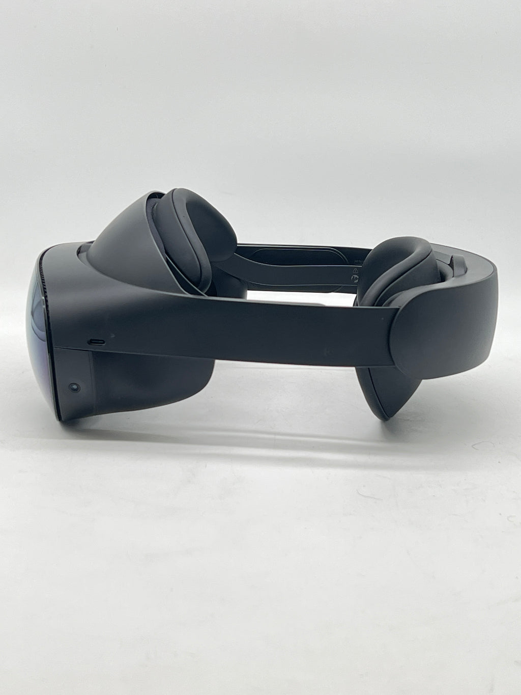 Oculus Meta quest Pro VR Headset- 256GB With Controllers, Charging Dock Black-Used