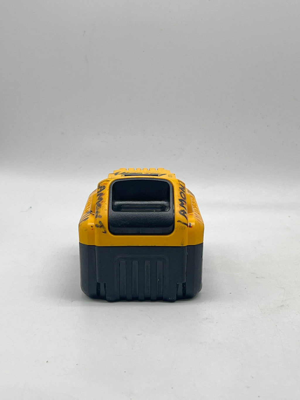 DeWalt DCB208 20V MAX XR 8Ah Battery - Used