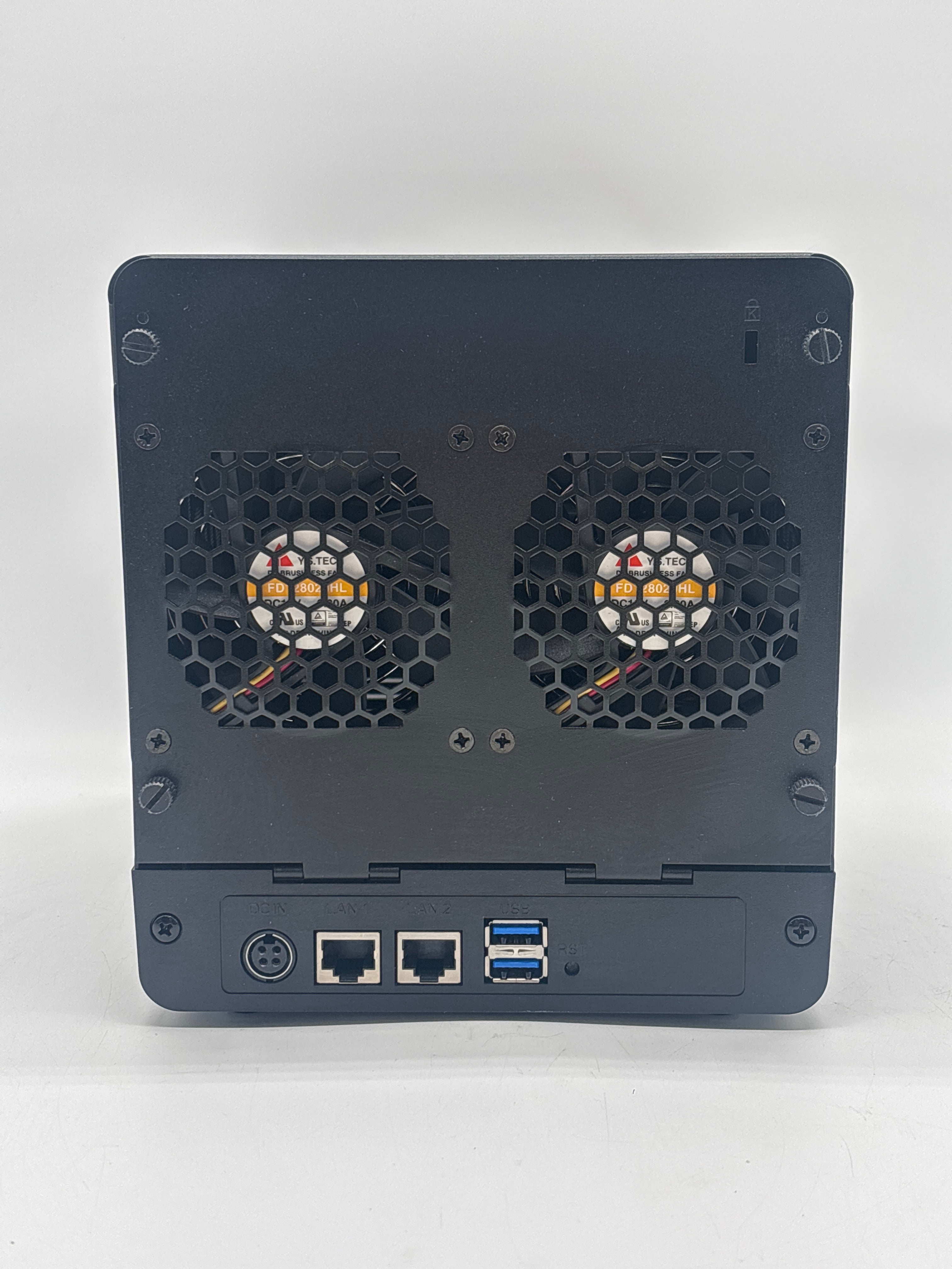 Synology 4-bay DiskStation DS423 (Diskless)- For Parts (NO Power)
