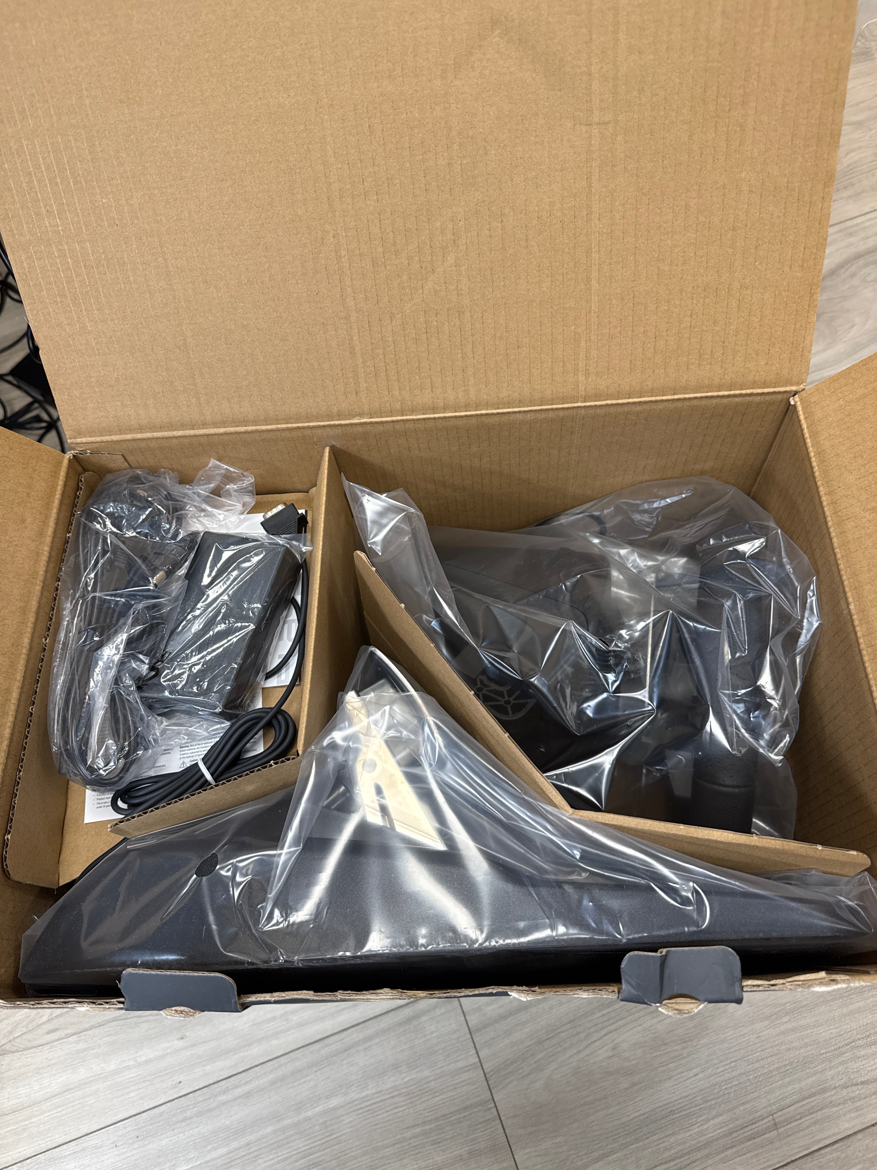 Logitech G920 Racing Wheel and Pedal Set New Open Box