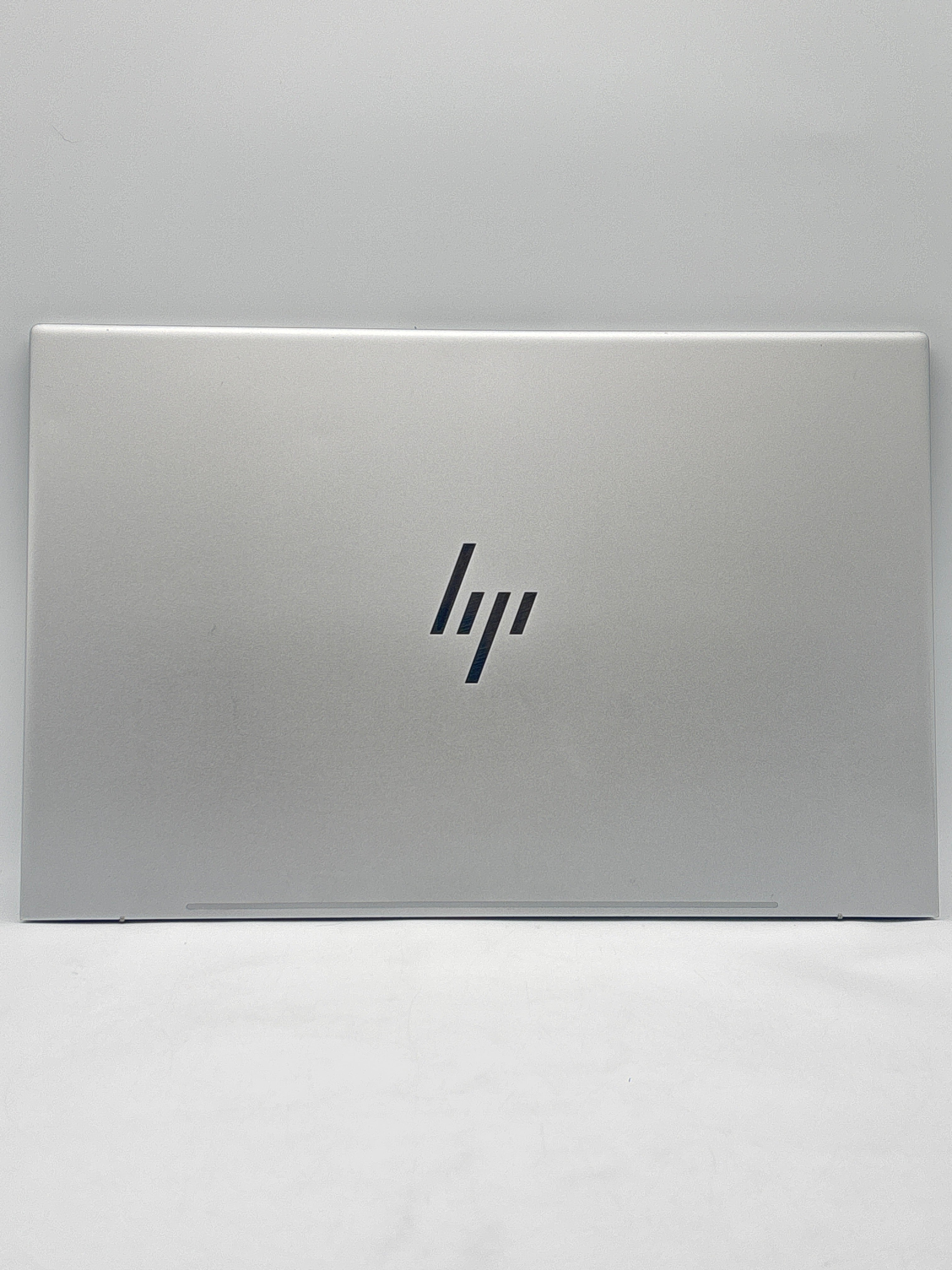 HP Envy Laptop 17-cr0013dx i7-1260P 12GB RAM 512GB SSD Silver - Used