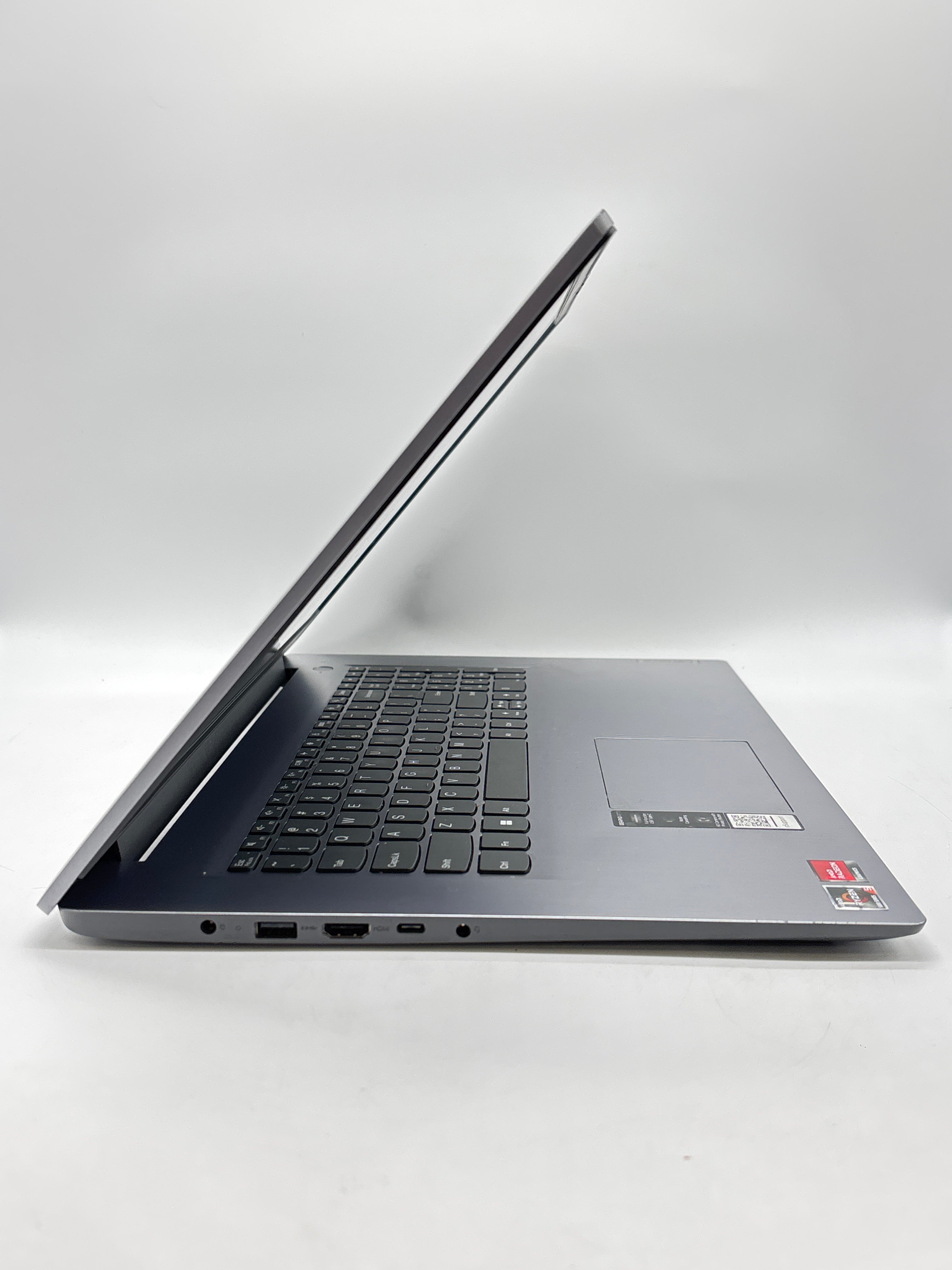 Lenovo IdeaPad 3 17ABA7 AMD Ryzen 5 5625U 16GB RAM 1TB SSD - Used