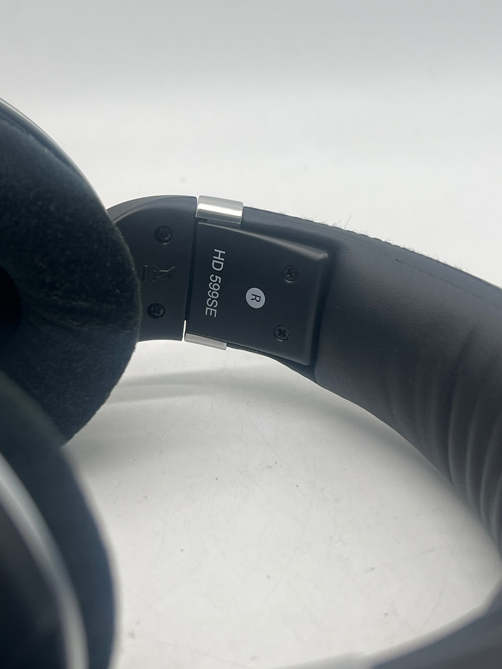 Sennheiser HD 599 SE Open Back Wired Headphones Black - Used