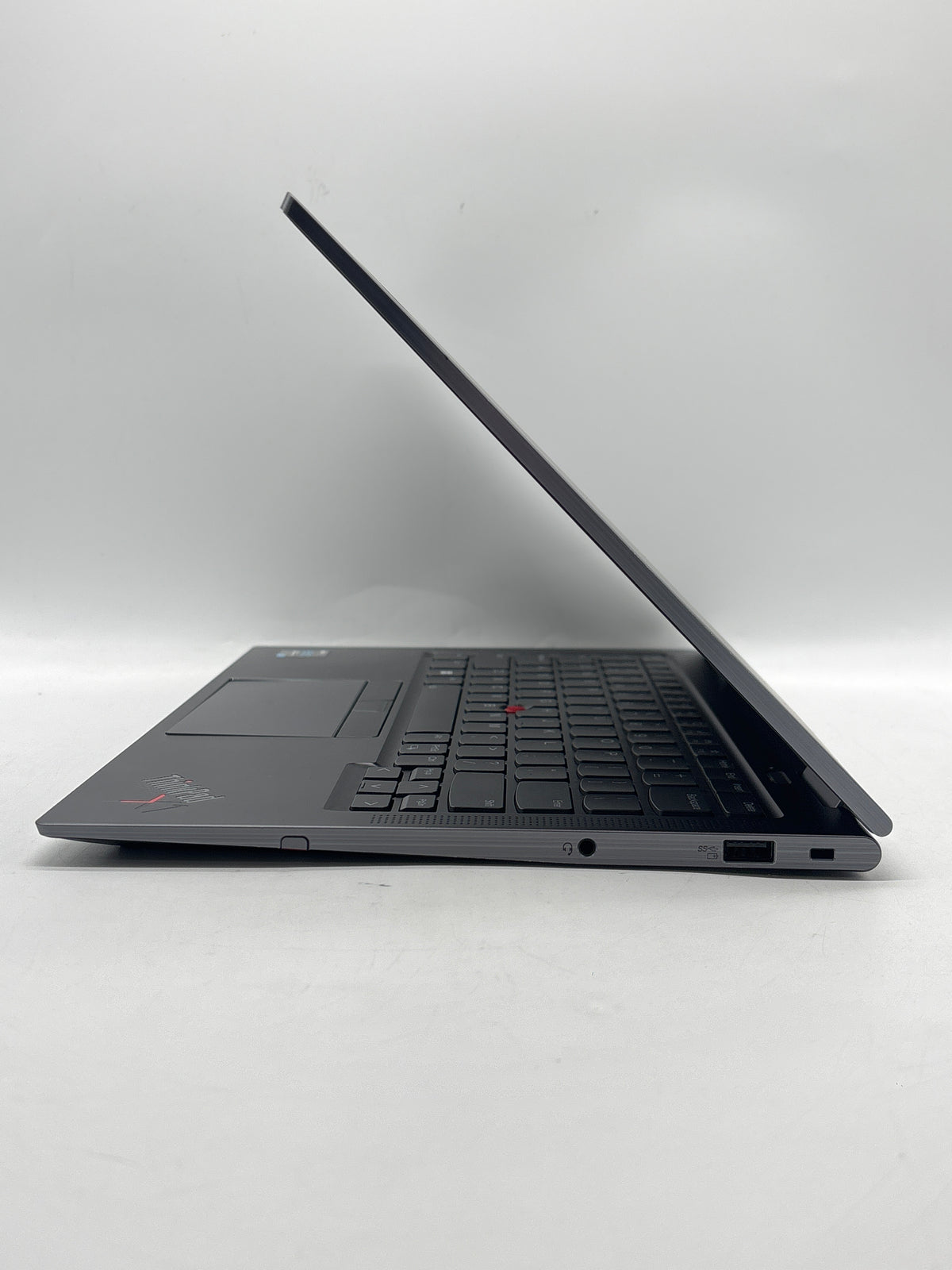 Lenovo ThinkPad X1 Yoga Gen 6 14" Intel Core i7-1185G7 16GB RAM 512GB SSD Gray - Cracked Screen