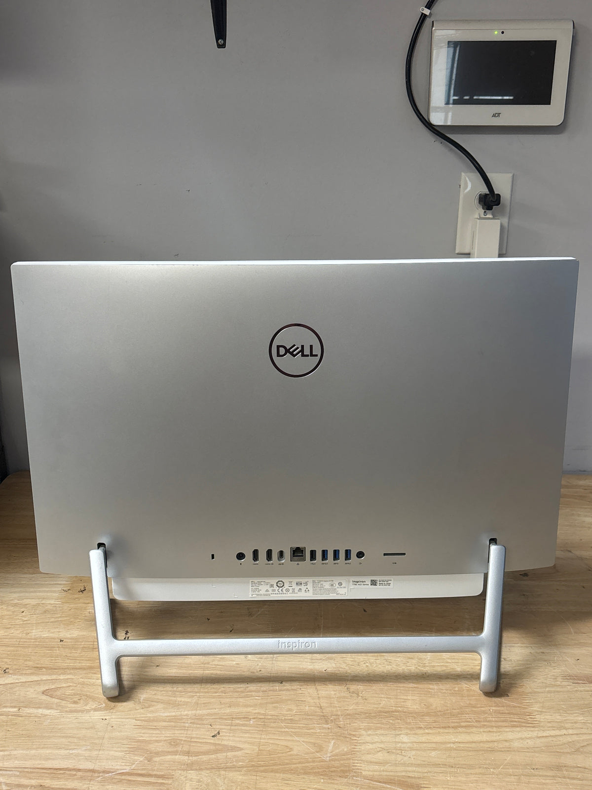 Dell Inspiron 27 7790 AIO 27" Intel Core i7-10510U 12GB RAM 512GB SSD - Bad SSD