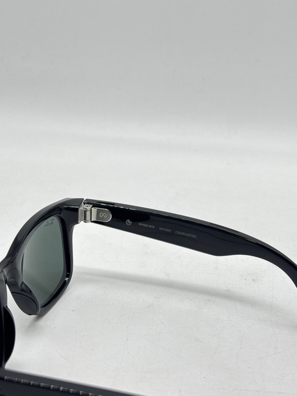 Ray-Ban Meta Wayfarer RW4006 Smart Glasses Black - Used