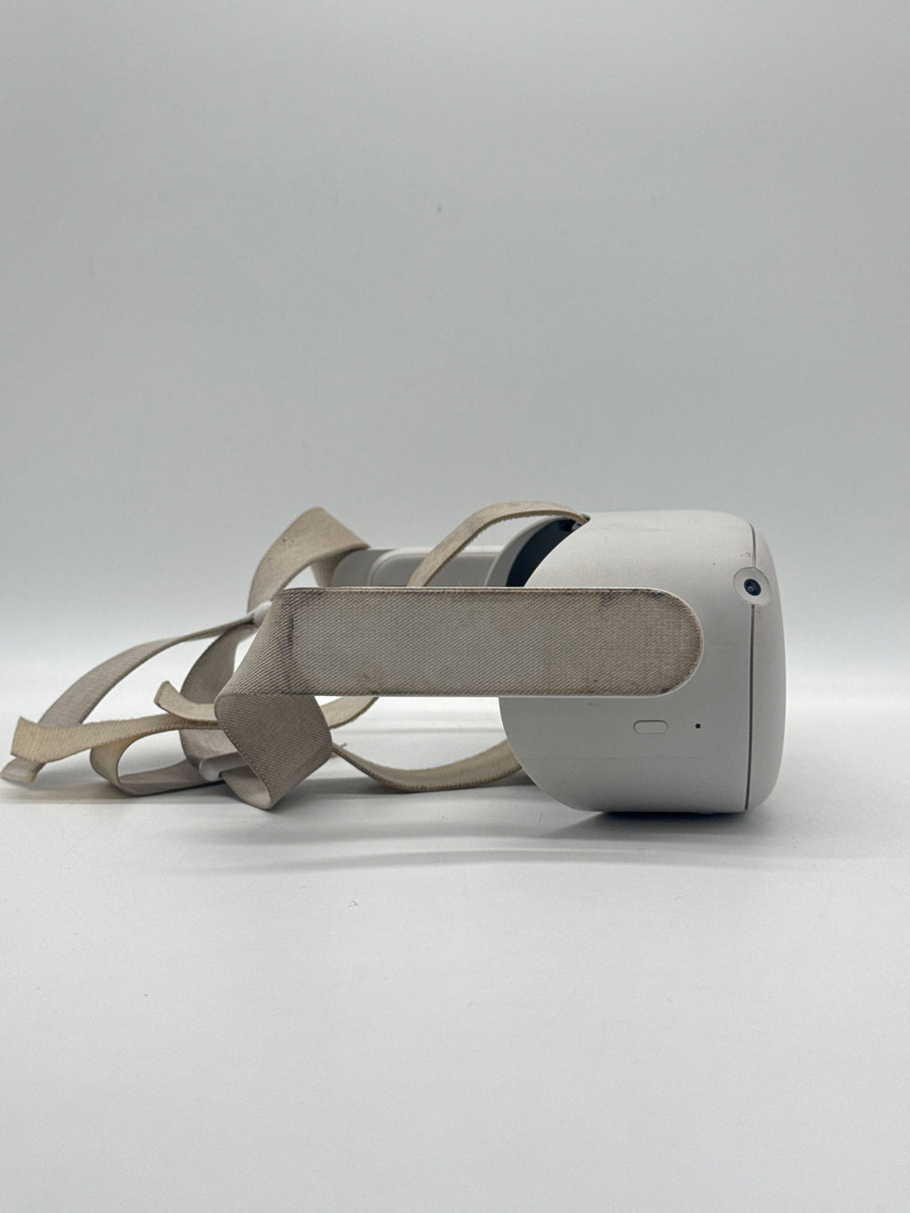 Meta Quest 2 KW49CM Standalone All-in-One VR Headset 64GB White