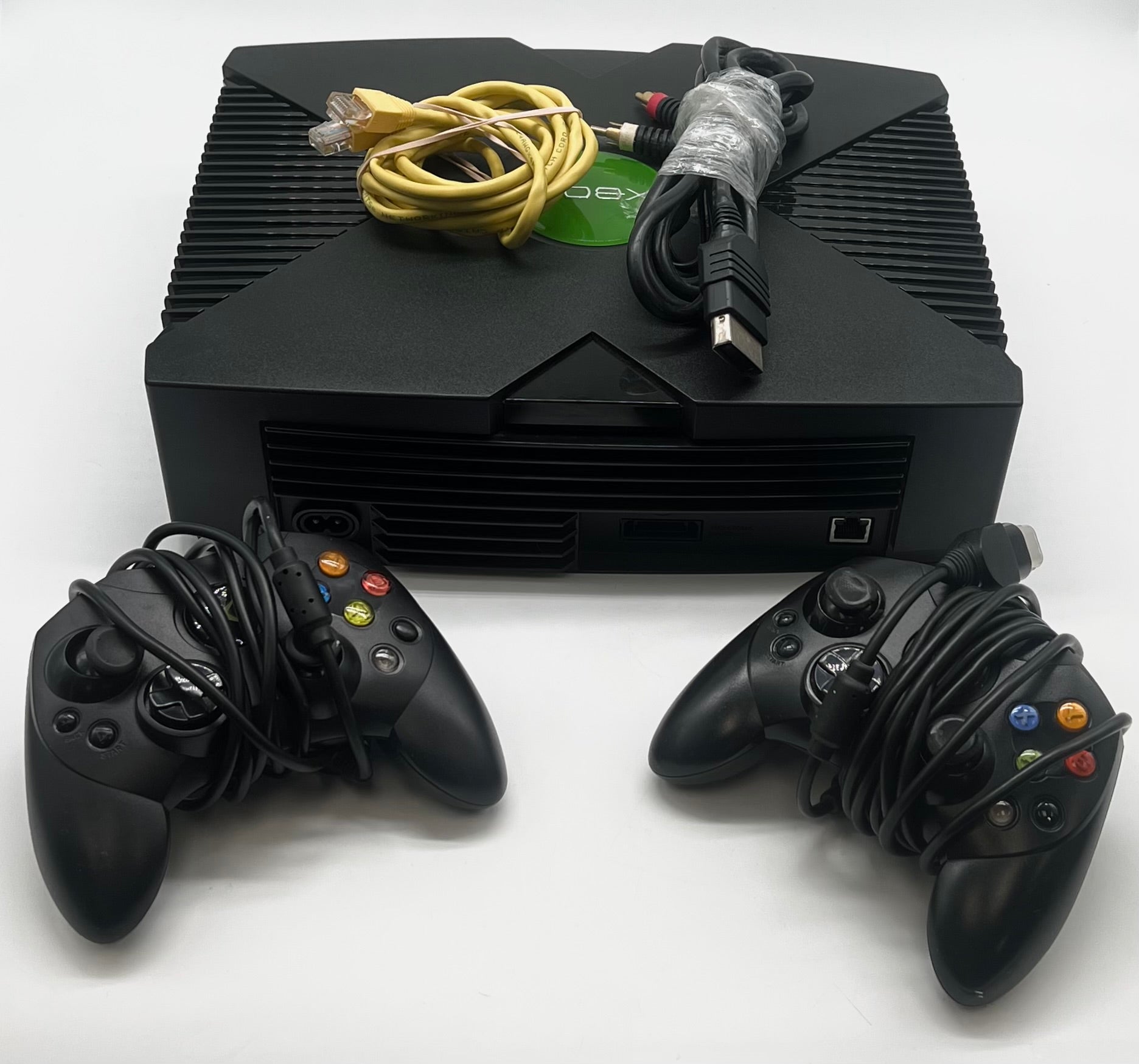 Microsoft (X01267-001) Xbox w/ Controllers (2001) - For Parts