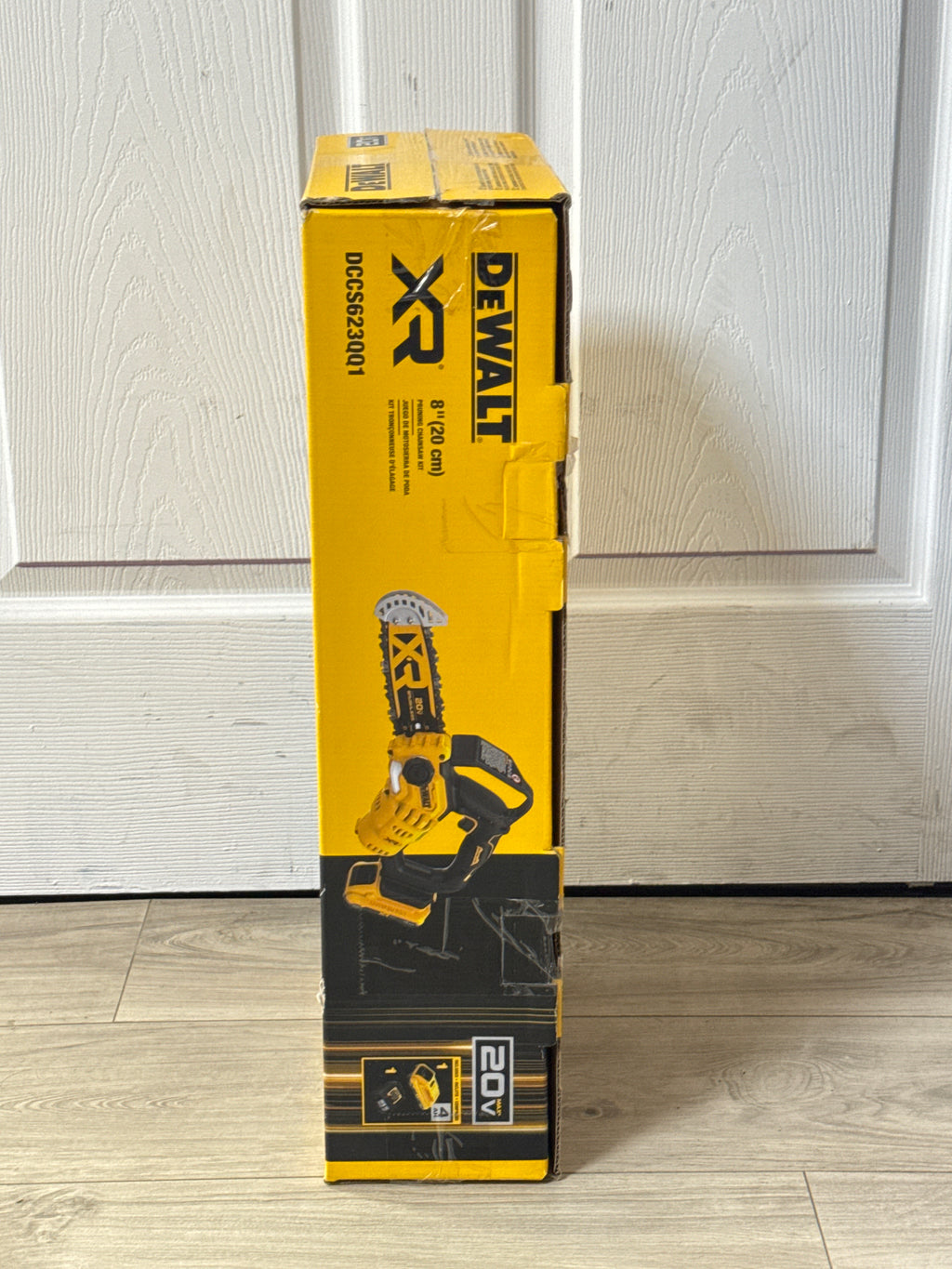 DEWALT DCCS623QQ1 Pruning Chainsaw 20V Cordless Brushless - Open Box