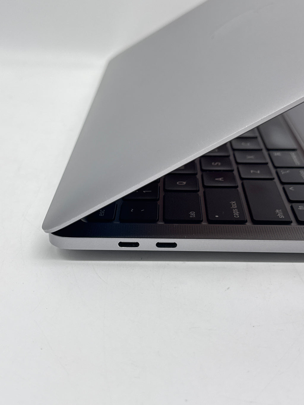 Apple MacBook Pro 13" A2338 M1 8GB RAM 256GB SSD Space Gray - Used