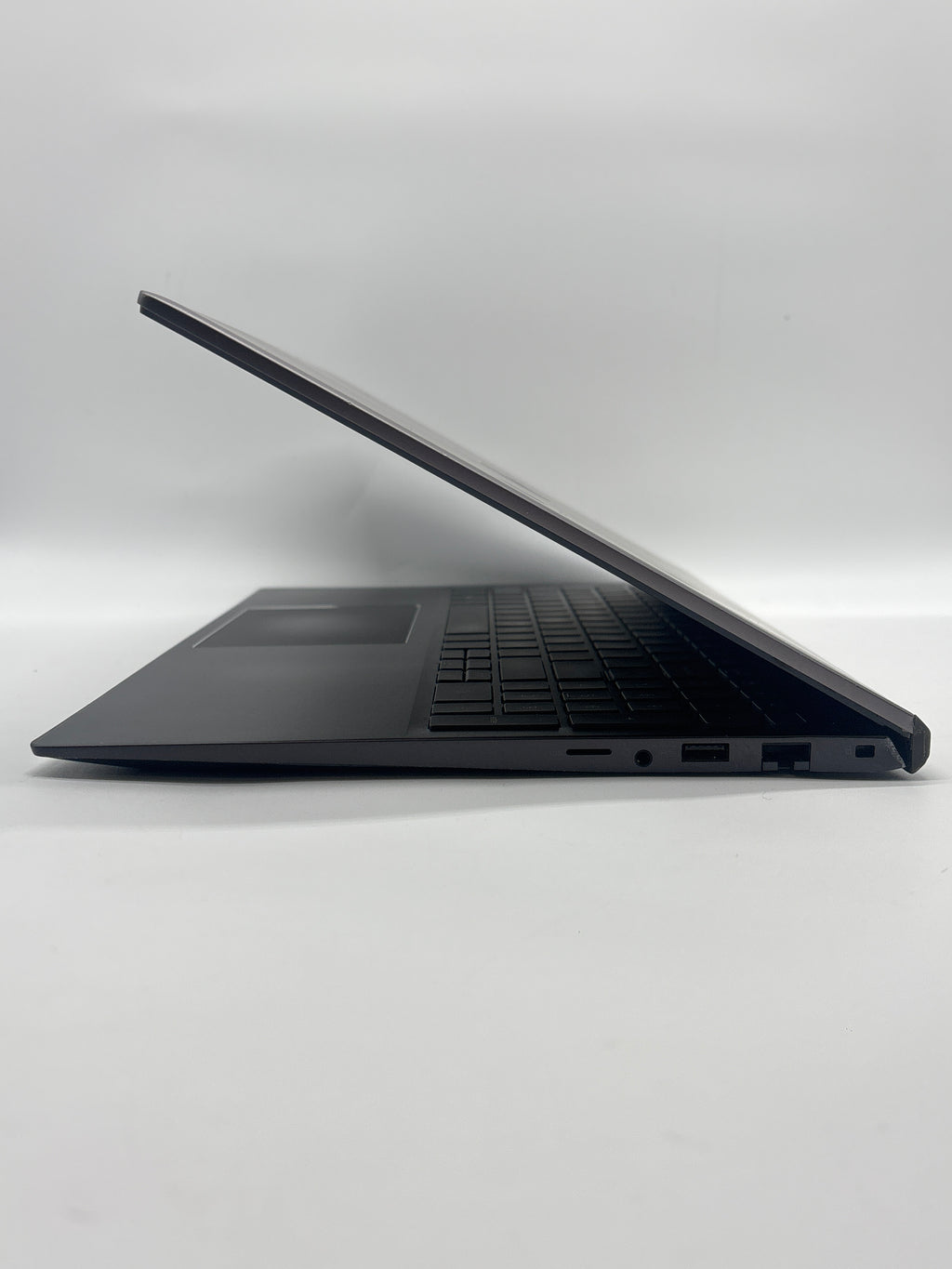 Dell Vostro 5502 i5-1135G7 8GB RAM 256GB SSD