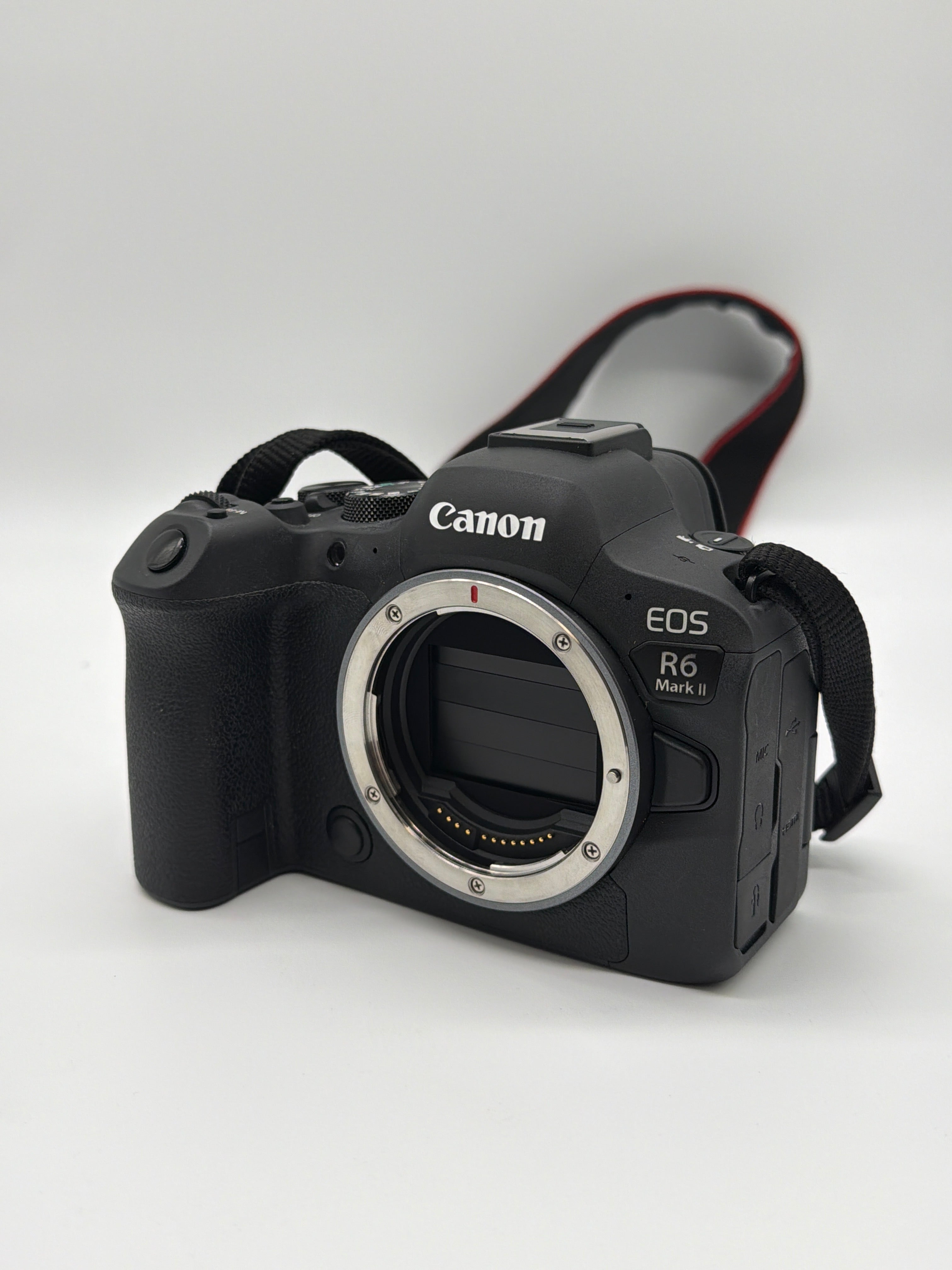 Canon EOS R6 Mark II 24.2MP Mirrorless Camera Black with Battery